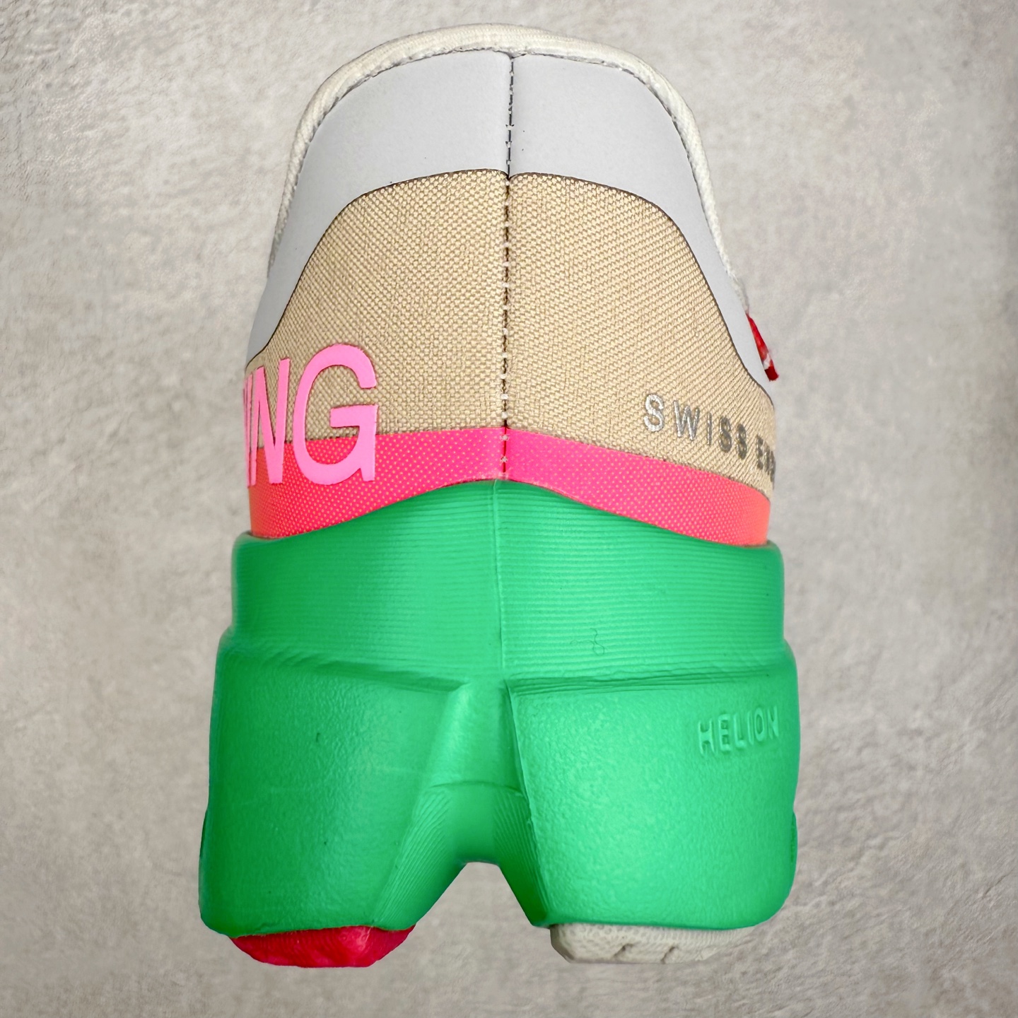 图片[8]-On昂跑 Cloudsurfer Next Z5 舒适柔软低帮跑步鞋 此运动品牌 开创于2010年 缓震着陆、强效回弹、轻柔质感的设计构思始终是ON研制关键 与此同时基于“为全球提供革新性的跑步感受”信念 陆续推出了多款跑鞋及其以专业运动人体跑步工程学为设计关键的功能性跑步服饰设备 让跑者不费力气地畅快畅跑 尺码：36 36.5 37.5 38 38.5 39 40 40.5 41 42 42.5 43 44 44.5 45-选品中心