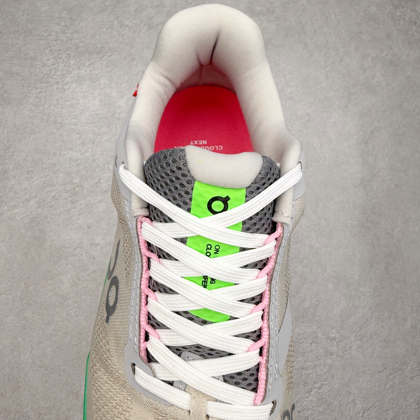 图片[5]-On昂跑 Cloudsurfer Next Z5 舒适柔软低帮跑步鞋 此运动品牌 开创于2010年 缓震着陆、强效回弹、轻柔质感的设计构思始终是ON研制关键 与此同时基于“为全球提供革新性的跑步感受”信念 陆续推出了多款跑鞋及其以专业运动人体跑步工程学为设计关键的功能性跑步服饰设备 让跑者不费力气地畅快畅跑 尺码：36 36.5 37.5 38 38.5 39 40 40.5 41 42 42.5 43 44 44.5 45-选品中心