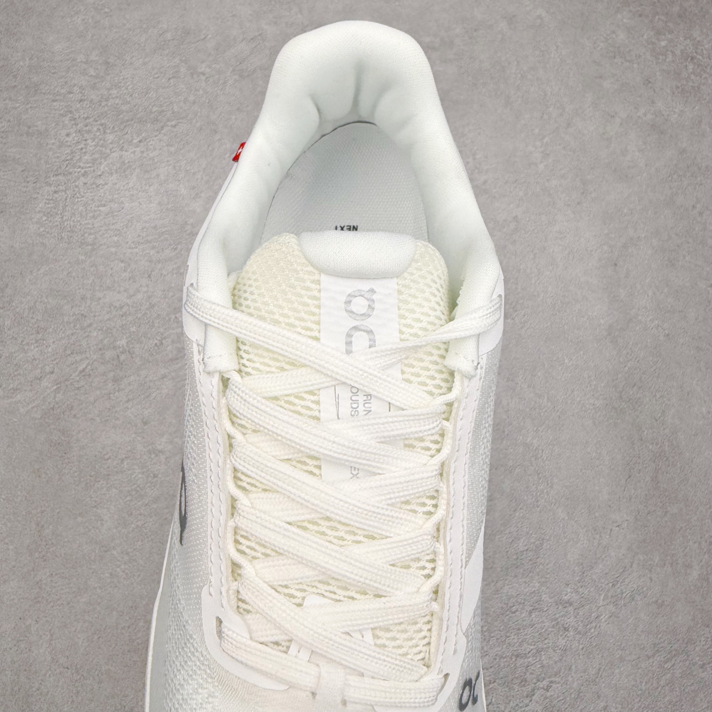 图片[5]-On昂跑 Cloudsurfer Next Z5 舒适柔软低帮跑步鞋 此运动品牌 开创于2010年 缓震着陆、强效回弹、轻柔质感的设计构思始终是ON研制关键 与此同时基于“为全球提供革新性的跑步感受”信念 陆续推出了多款跑鞋及其以专业运动人体跑步工程学为设计关键的功能性跑步服饰设备 让跑者不费力气地畅快畅跑 尺码：36 36.5 37.5 38 38.5 39 40 40.5 41 42 42.5 43 44 44.5 45-选品中心