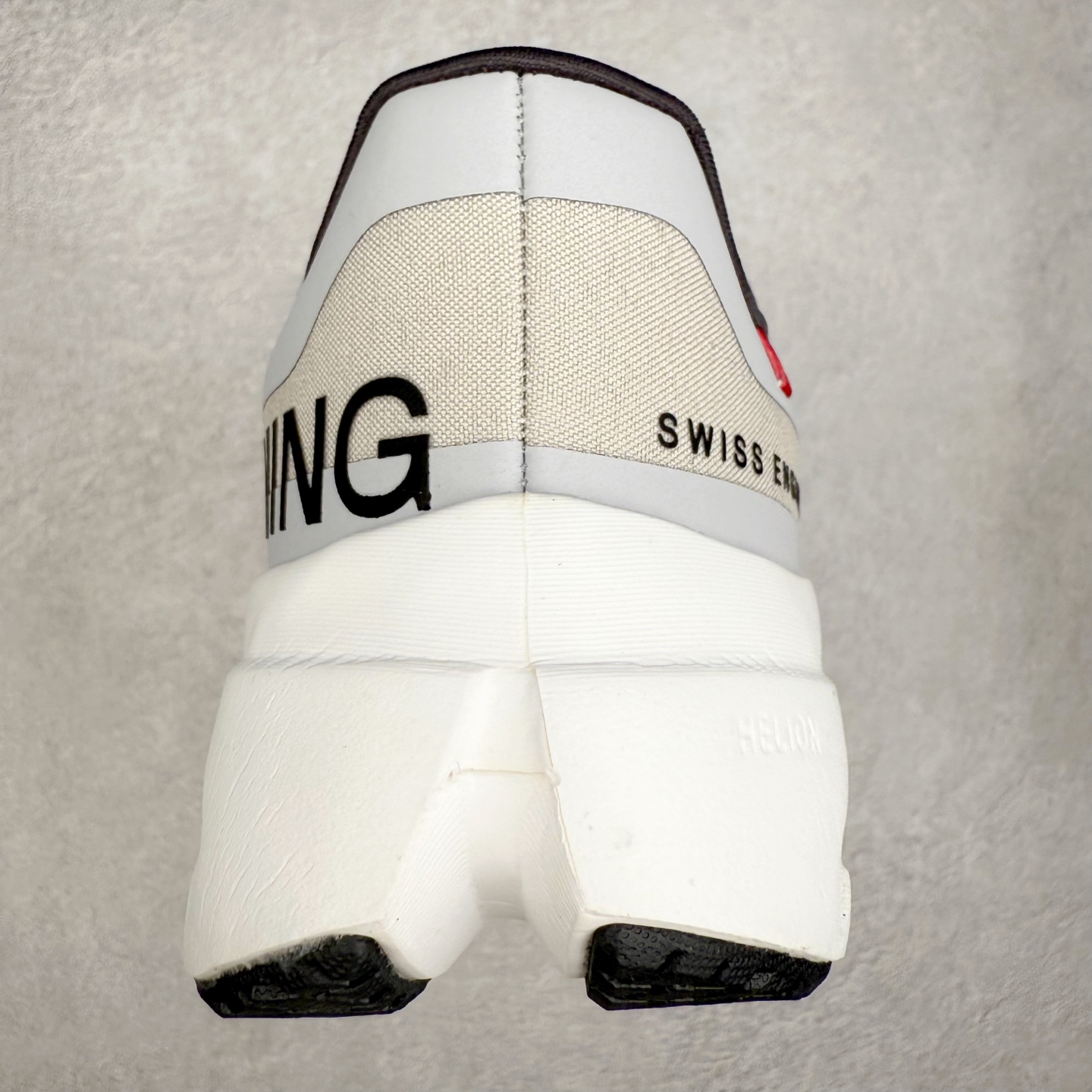 图片[8]-On昂跑 Cloudsurfer Next Z5 舒适柔软低帮跑步鞋 此运动品牌 开创于2010年 缓震着陆、强效回弹、轻柔质感的设计构思始终是ON研制关键 与此同时基于“为全球提供革新性的跑步感受”信念 陆续推出了多款跑鞋及其以专业运动人体跑步工程学为设计关键的功能性跑步服饰设备 让跑者不费力气地畅快畅跑 尺码：36 36.5 37.5 38 38.5 39 40 40.5 41 42 42.5 43 44 44.5 45-选品中心