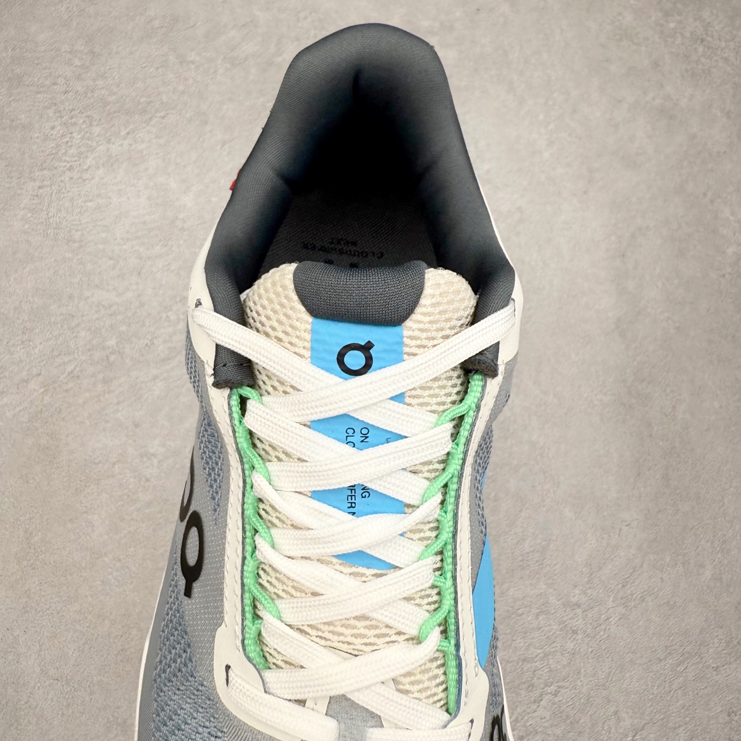 图片[5]-On昂跑 Cloudsurfer Next Z5 舒适柔软低帮跑步鞋 此运动品牌 开创于2010年 缓震着陆、强效回弹、轻柔质感的设计构思始终是ON研制关键 与此同时基于“为全球提供革新性的跑步感受”信念 陆续推出了多款跑鞋及其以专业运动人体跑步工程学为设计关键的功能性跑步服饰设备 让跑者不费力气地畅快畅跑 尺码：36 36.5 37.5 38 38.5 39 40 40.5 41 42 42.5 43 44 44.5 45-选品中心