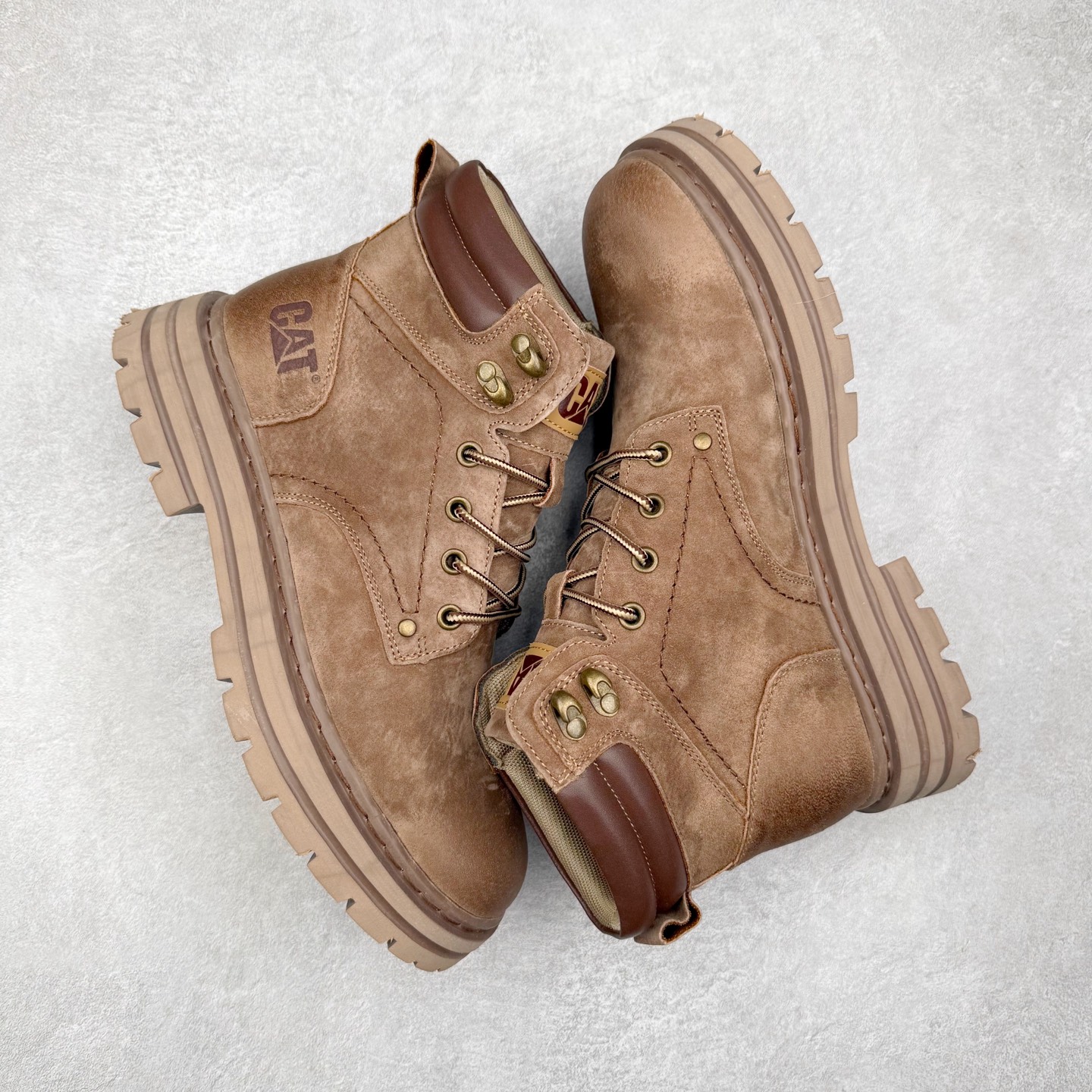 图片[3]-CAT卡特 户外工装轻底休闲马丁靴大黄靴系列 广东大厂品质 全新工艺升级 全鞋真牛皮材料 大底到五金都是代工厂原材料制作 同原版固特异永不开胶工艺 好货不杀猪 首单质量严格把控 全网独家首发 品质毋庸置疑 全套官网统一包装 今年冬季防寒户外专用 日常随意搭配 尺码：39 40 41 42 43 44（皮鞋码）-选品中心