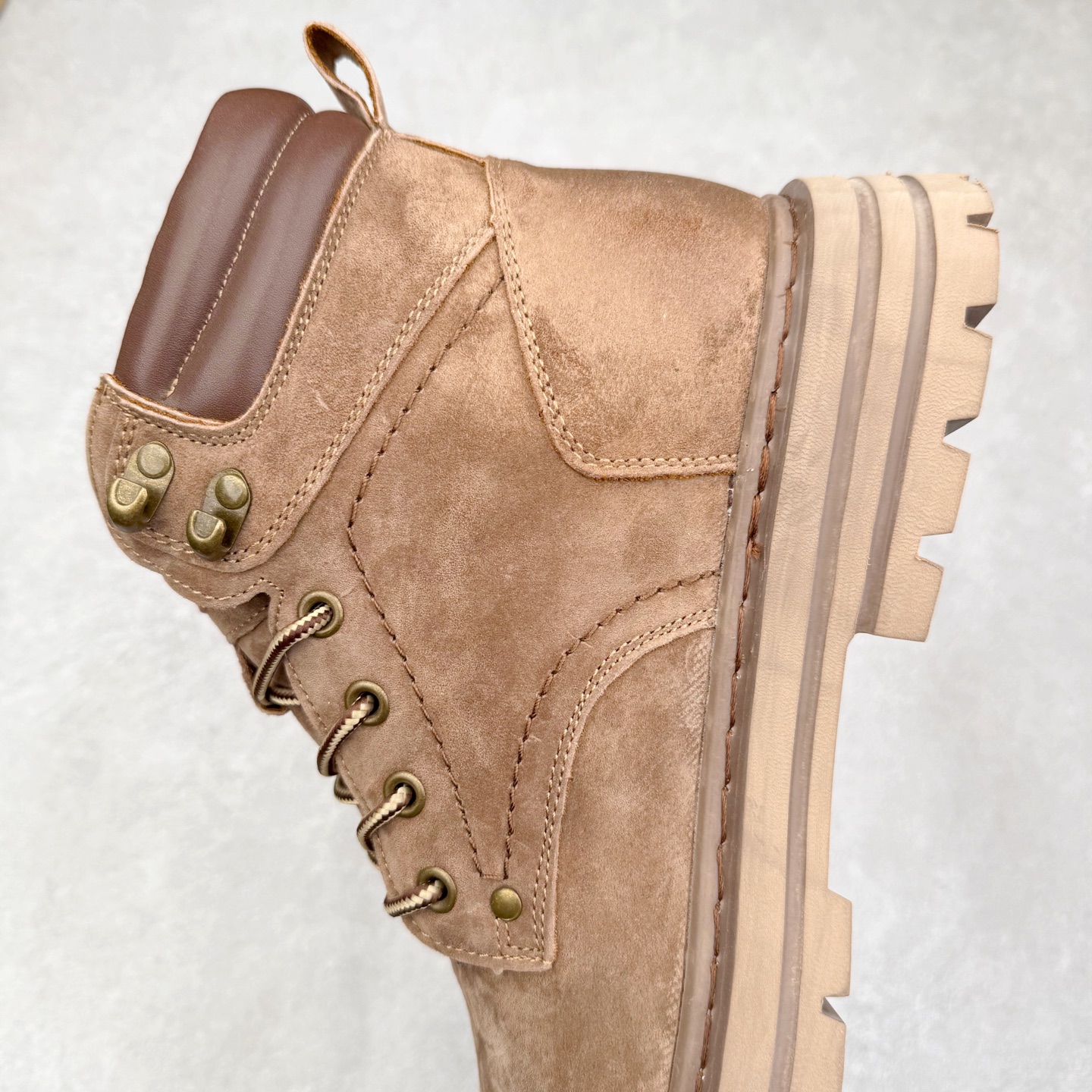 图片[7]-CAT卡特 户外工装轻底休闲马丁靴大黄靴系列 广东大厂品质 全新工艺升级 全鞋真牛皮材料 大底到五金都是代工厂原材料制作 同原版固特异永不开胶工艺 好货不杀猪 首单质量严格把控 全网独家首发 品质毋庸置疑 全套官网统一包装 今年冬季防寒户外专用 日常随意搭配 尺码：39 40 41 42 43 44（皮鞋码）-选品中心