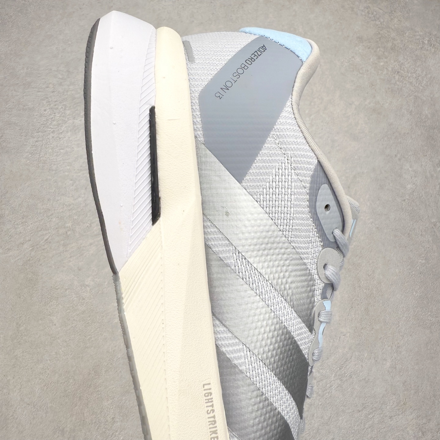 图片[6]-AD Adizero Boston 13 夏季透气网眼竞速跑鞋 JS4949 融合Lightstrike和Lightstrike Pro技术 采用乙烯/乙酸乙烯酯(EVA)材质 打造舒适中底 含ENERGYROD能量碳柱 旨在为步伐添活力 尺码：36 36.5 37 38 38.5 39 40 40.5 41 42 42.5 43 44 44.5 45-选品中心