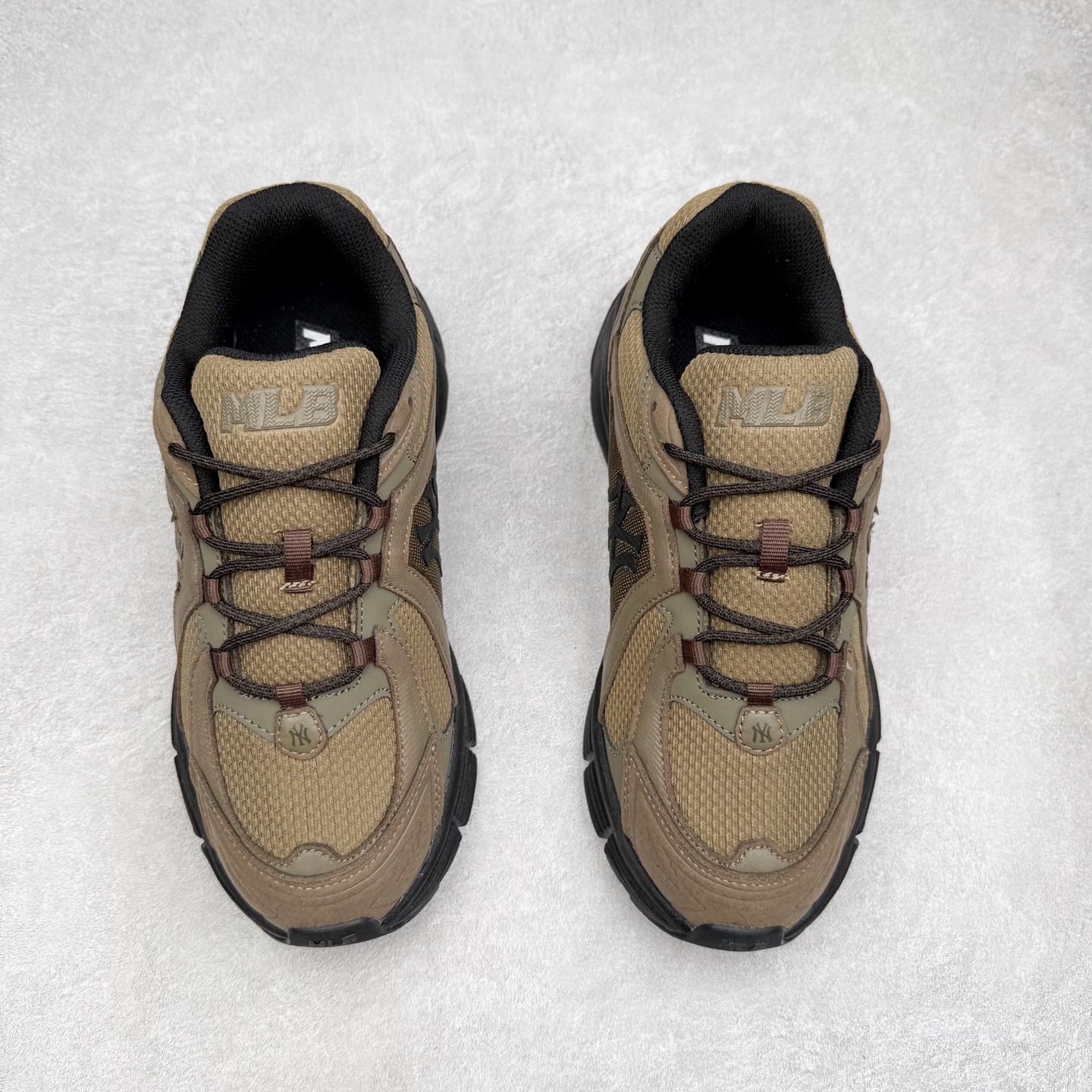 图片[2]-MLB TROPHY RUNNER 织物合成革 潮流时尚百搭复古撞色大Logo情侣运动网面 减震耐磨透气 低帮 生活休闲鞋 男女同款 实拍调校N版已经零色差零失真 百分百还原实物色彩所见即所得 不存在货不对板色差等低级问题 选购参考实物拍摄 不混卖不参货 只用心做好货严格选品 承诺混一赔十 尺码：36 36.5 37.5 38 38.5 39 40 40.5 41 42 42.5 43 44 44.5 45-选品中心