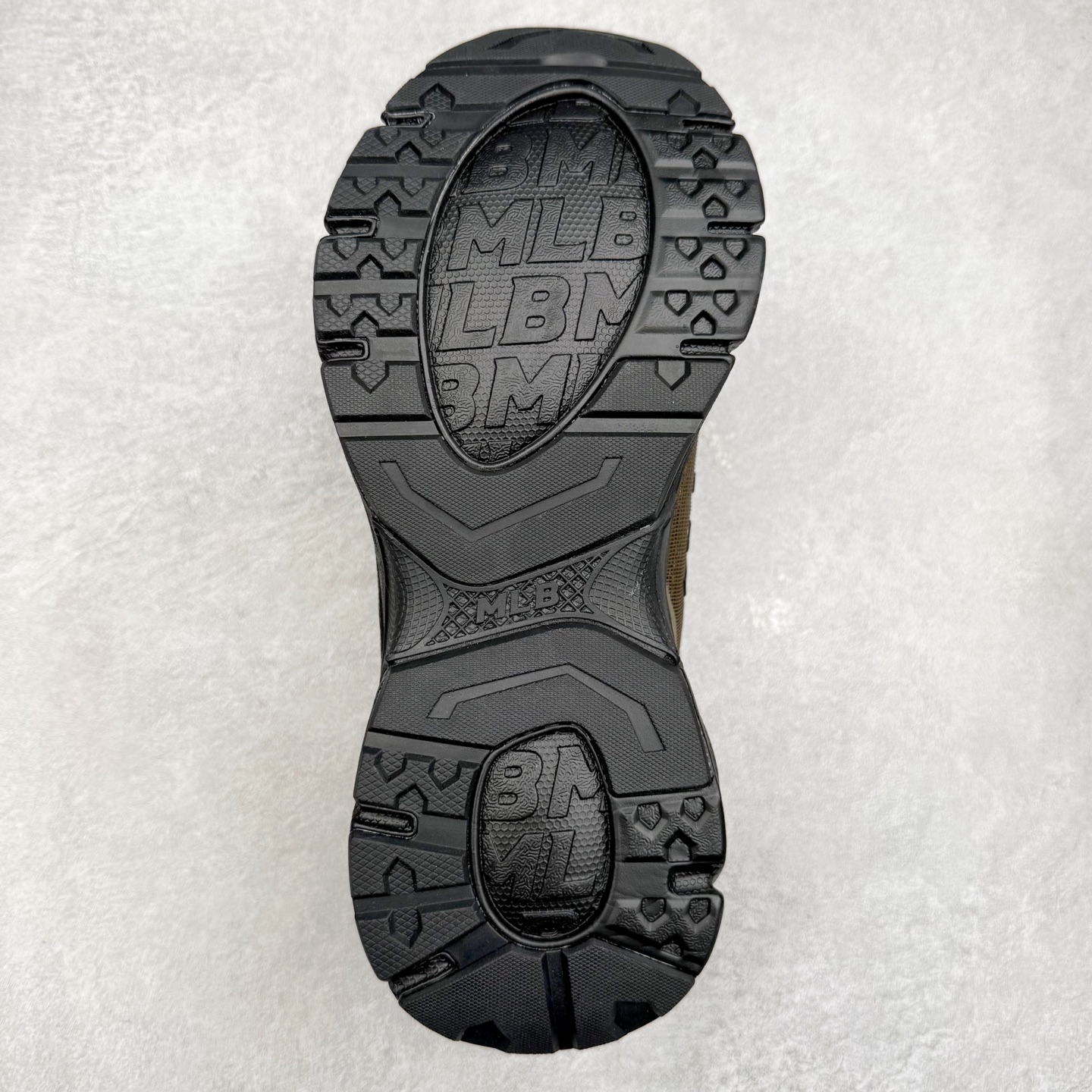 图片[9]-MLB TROPHY RUNNER 织物合成革 潮流时尚百搭复古撞色大Logo情侣运动网面 减震耐磨透气 低帮 生活休闲鞋 男女同款 实拍调校N版已经零色差零失真 百分百还原实物色彩所见即所得 不存在货不对板色差等低级问题 选购参考实物拍摄 不混卖不参货 只用心做好货严格选品 承诺混一赔十 尺码：36 36.5 37.5 38 38.5 39 40 40.5 41 42 42.5 43 44 44.5 45-选品中心