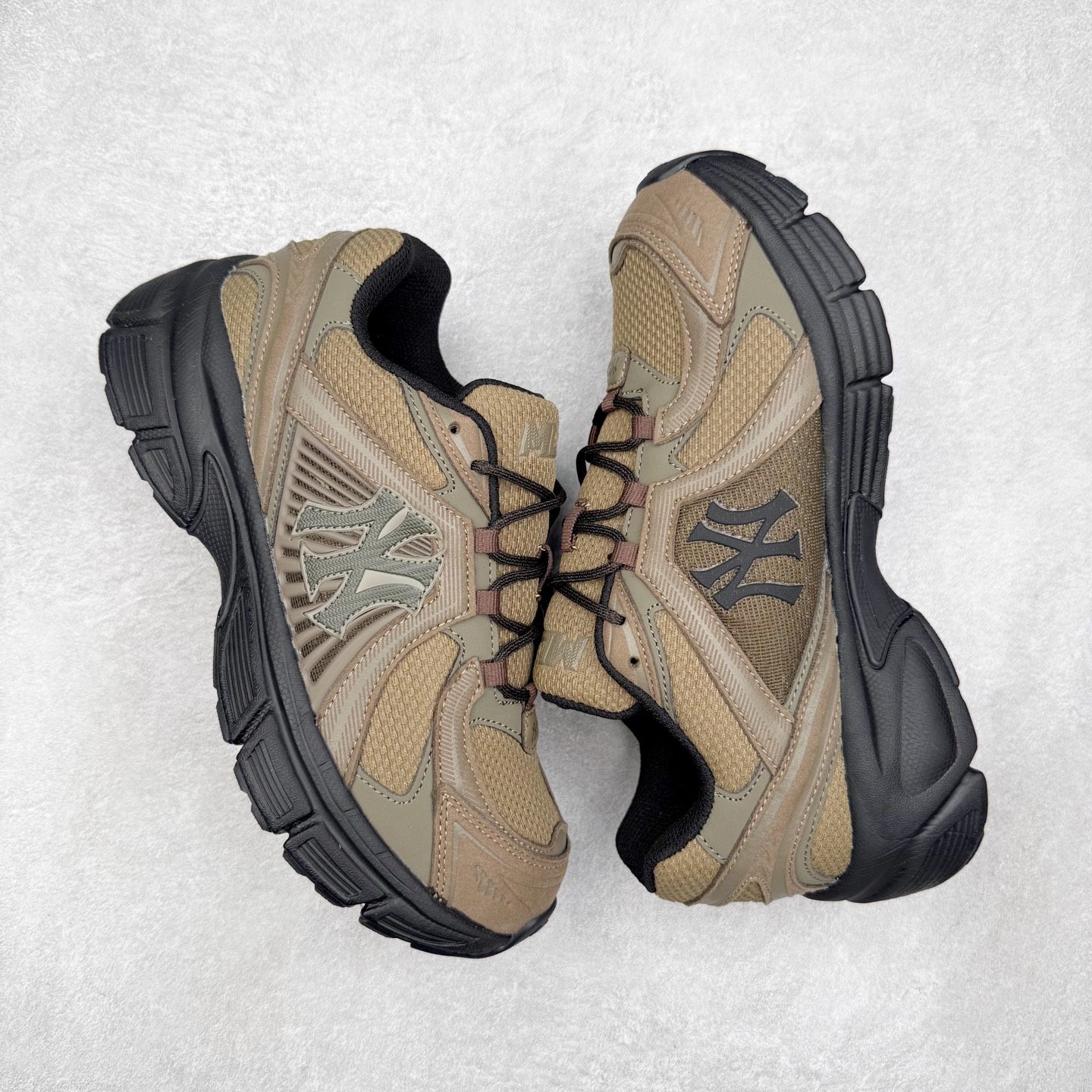 图片[3]-MLB TROPHY RUNNER 织物合成革 潮流时尚百搭复古撞色大Logo情侣运动网面 减震耐磨透气 低帮 生活休闲鞋 男女同款 实拍调校N版已经零色差零失真 百分百还原实物色彩所见即所得 不存在货不对板色差等低级问题 选购参考实物拍摄 不混卖不参货 只用心做好货严格选品 承诺混一赔十 尺码：36 36.5 37.5 38 38.5 39 40 40.5 41 42 42.5 43 44 44.5 45-选品中心