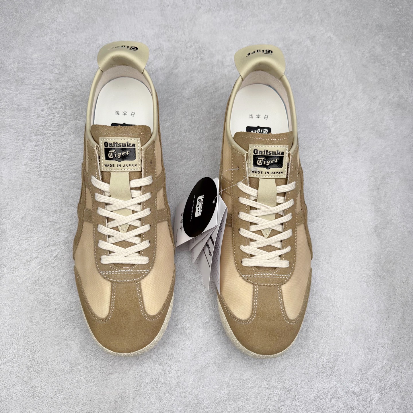 图片[2]-＃C版 Asics Onitsuka Tiger MEXICO 66 亚瑟士鬼冢虎复古经典板鞋 市场王者选手 海外订单工厂出品 长期生产补货永不断码 超成熟稳定的做工品控 原装全套纸板楦头开发 原汁原味 完美呈现版型 私模正确鞋底咬花纹路 一比一鞋头弧度高度鞋身弧度 绝不口嗨 细节品控鞋型随意秒杀市面 原档咬花纹路私模大底 一个单元有六个三角形 总体形拼接呈现花瓣状 官方四联吊牌 原装Ortholite轻量化鞋垫 原盒原配 质保卡 说明书 钢印防尘纸 纸板中底带钢印 乳胶组合鞋垫 支持全方位的对比专柜 产品从款式颜色造型上体现出追求舒适和细节的完美 鞋类更是推崇手工制作的严谨与完美 融舒适性与可穿性的设计风格 注重细节的完美和别致魅力 既保持稳重 又不失轻松的时尚感 尺码：36 37 37.5 38 39 39.5 40 40.5 41.5 42 42.5 43.5 44 45-选品中心