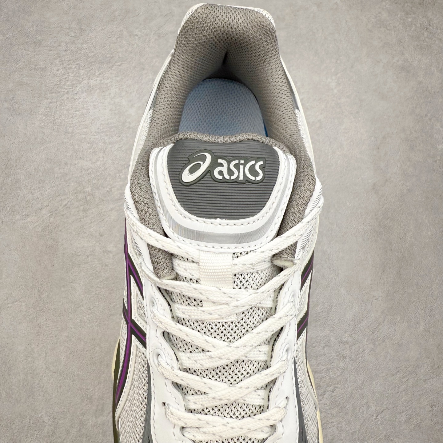 图片[5]-ASICS GEL-KINETIC FLUENT 舒适百搭 合成革耐磨 低帮 休闲跑步鞋 男女同款 ASICS（亚瑟士）是日本实业家鬼冢喜八郎创立的跑鞋运动品牌，名字想法源自著名的拉丁谚语“AnimaSana In Corpore Sano”，意为“健全的精神寓于强健的体魄”。正如其名字的含义，ASICS亚瑟士一直坚信保持身体的健康与活力是打造健康快乐的生活方式的最佳途径。亚瑟士的跑鞋、篮球鞋等系列集专业与美貌于一身，拥有极高的热度。2016年，ASICS在“2016年日本最佳全球品牌”排行榜名列第17名。尺码：36 37 37.5 38 39 39.5 40 40.5 41.5 42 42.5 43.5 44 45-选品中心