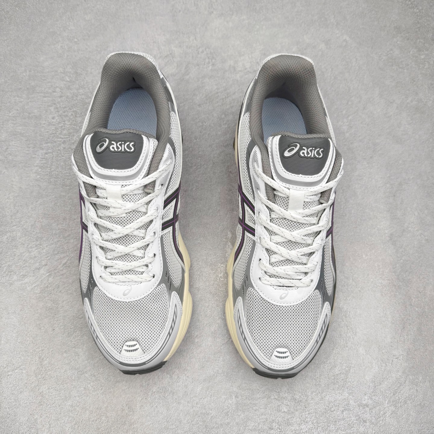 图片[2]-ASICS GEL-KINETIC FLUENT 舒适百搭 合成革耐磨 低帮 休闲跑步鞋 男女同款 ASICS（亚瑟士）是日本实业家鬼冢喜八郎创立的跑鞋运动品牌，名字想法源自著名的拉丁谚语“AnimaSana In Corpore Sano”，意为“健全的精神寓于强健的体魄”。正如其名字的含义，ASICS亚瑟士一直坚信保持身体的健康与活力是打造健康快乐的生活方式的最佳途径。亚瑟士的跑鞋、篮球鞋等系列集专业与美貌于一身，拥有极高的热度。2016年，ASICS在“2016年日本最佳全球品牌”排行榜名列第17名。尺码：36 37 37.5 38 39 39.5 40 40.5 41.5 42 42.5 43.5 44 45-选品中心