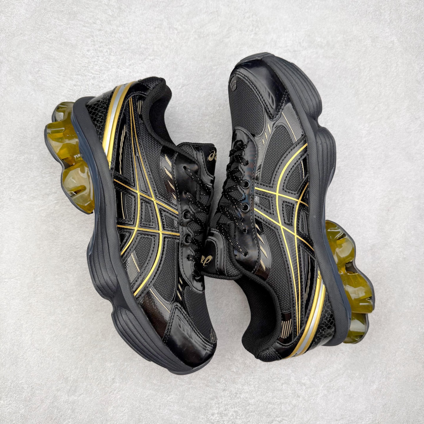 图片[3]-ASICS GEL-KINETIC FLUENT 舒适百搭 合成革耐磨 低帮 休闲跑步鞋 男女同款 ASICS（亚瑟士）是日本实业家鬼冢喜八郎创立的跑鞋运动品牌，名字想法源自著名的拉丁谚语“AnimaSana In Corpore Sano”，意为“健全的精神寓于强健的体魄”。正如其名字的含义，ASICS亚瑟士一直坚信保持身体的健康与活力是打造健康快乐的生活方式的最佳途径。亚瑟士的跑鞋、篮球鞋等系列集专业与美貌于一身，拥有极高的热度。2016年，ASICS在“2016年日本最佳全球品牌”排行榜名列第17名。尺码：36 37 37.5 38 39 39.5 40 40.5 41.5 42 42.5 43.5 44 45-选品中心