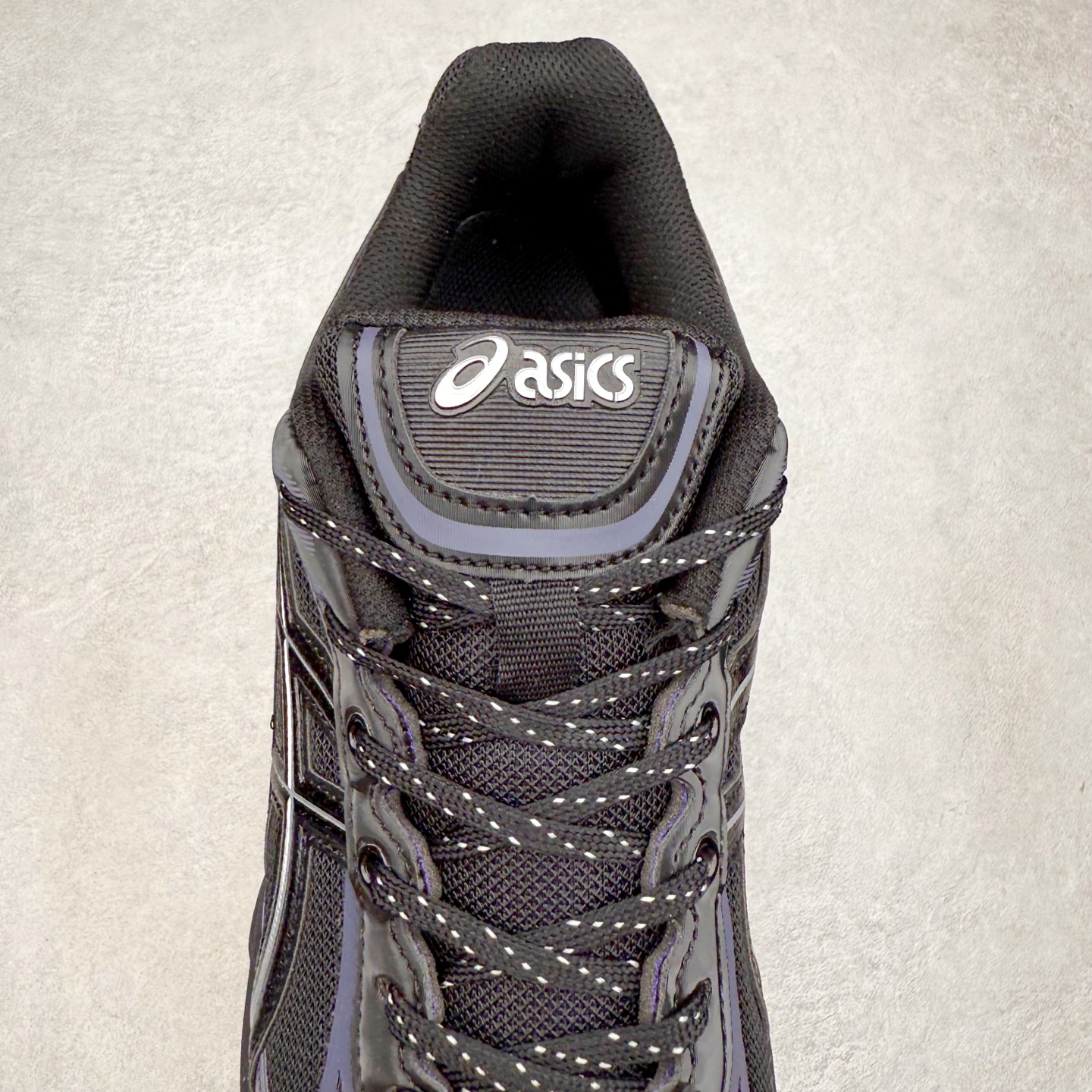 图片[5]-ASICS GEL-KINETIC FLUENT 舒适百搭 合成革耐磨 低帮 休闲跑步鞋 男女同款 ASICS（亚瑟士）是日本实业家鬼冢喜八郎创立的跑鞋运动品牌，名字想法源自著名的拉丁谚语“AnimaSana In Corpore Sano”，意为“健全的精神寓于强健的体魄”。正如其名字的含义，ASICS亚瑟士一直坚信保持身体的健康与活力是打造健康快乐的生活方式的最佳途径。亚瑟士的跑鞋、篮球鞋等系列集专业与美貌于一身，拥有极高的热度。2016年，ASICS在“2016年日本最佳全球品牌”排行榜名列第17名。尺码：36 37 37.5 38 39 39.5 40 40.5 41.5 42 42.5 43.5 44 45-选品中心