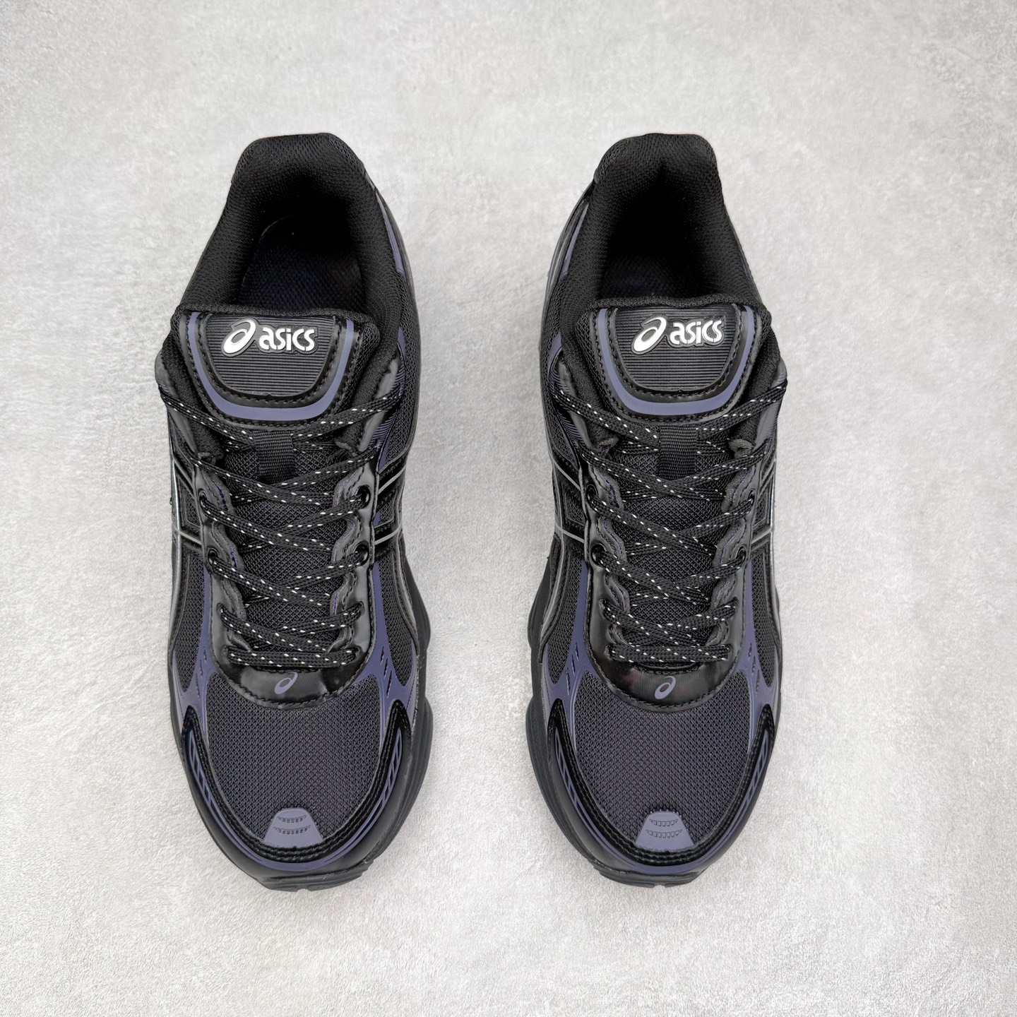 图片[2]-ASICS GEL-KINETIC FLUENT 舒适百搭 合成革耐磨 低帮 休闲跑步鞋 男女同款 ASICS（亚瑟士）是日本实业家鬼冢喜八郎创立的跑鞋运动品牌，名字想法源自著名的拉丁谚语“AnimaSana In Corpore Sano”，意为“健全的精神寓于强健的体魄”。正如其名字的含义，ASICS亚瑟士一直坚信保持身体的健康与活力是打造健康快乐的生活方式的最佳途径。亚瑟士的跑鞋、篮球鞋等系列集专业与美貌于一身，拥有极高的热度。2016年，ASICS在“2016年日本最佳全球品牌”排行榜名列第17名。尺码：36 37 37.5 38 39 39.5 40 40.5 41.5 42 42.5 43.5 44 45-选品中心