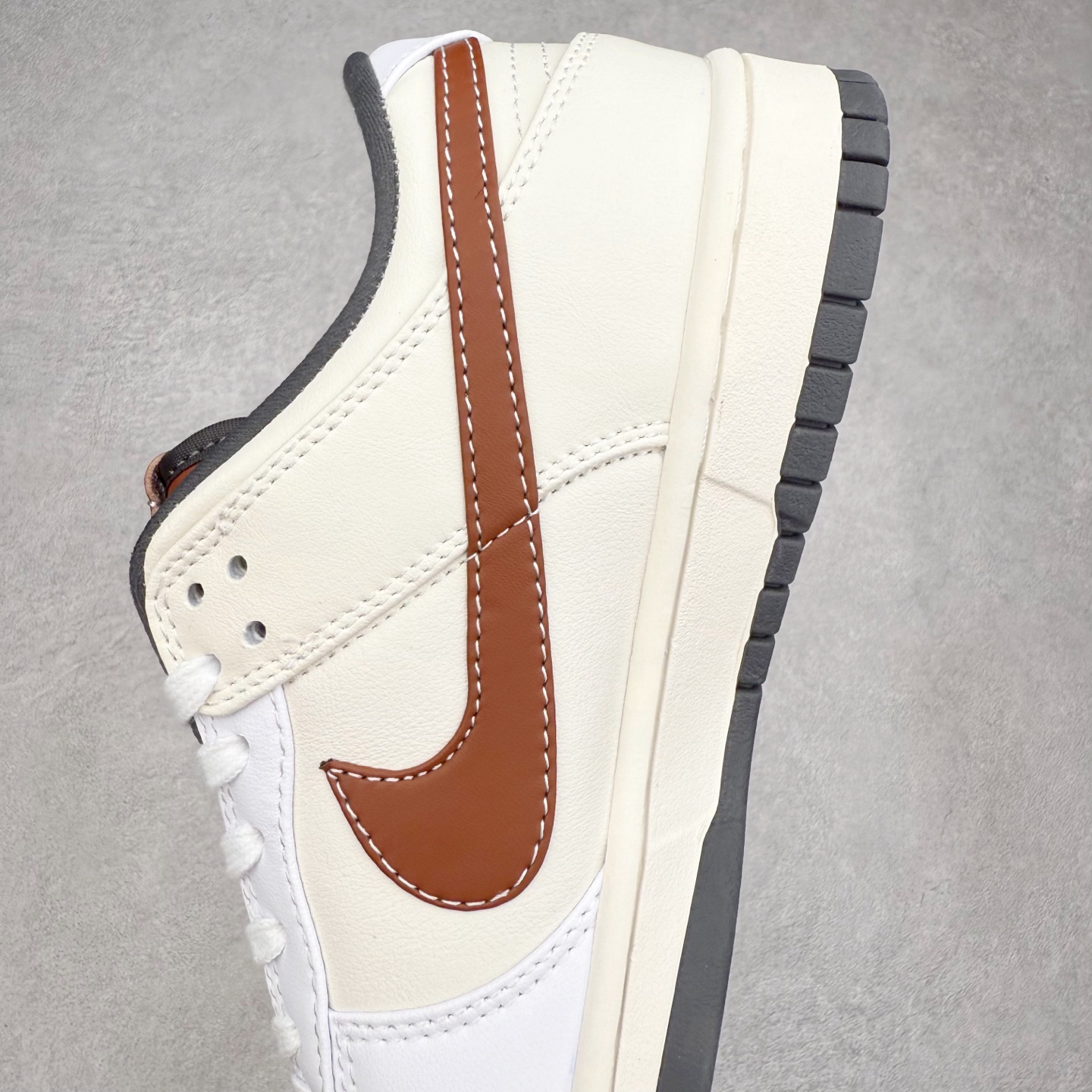 图片[7]-＃F版 NK Dunk Low IM6670-202 极限压缩利润空间 超乎所想的高性价比 用料绝不含糊 原盒原配 正确耐磨橡胶大底 超高清洁度 全鞋零毛边皮料切割 全套原楦原模倾力打造完美版型 尺码：36 36.5 37.5 38 38.5 39 40 40.5 41 42 42.5 43 44 44.5 45 46 47.5-选品中心