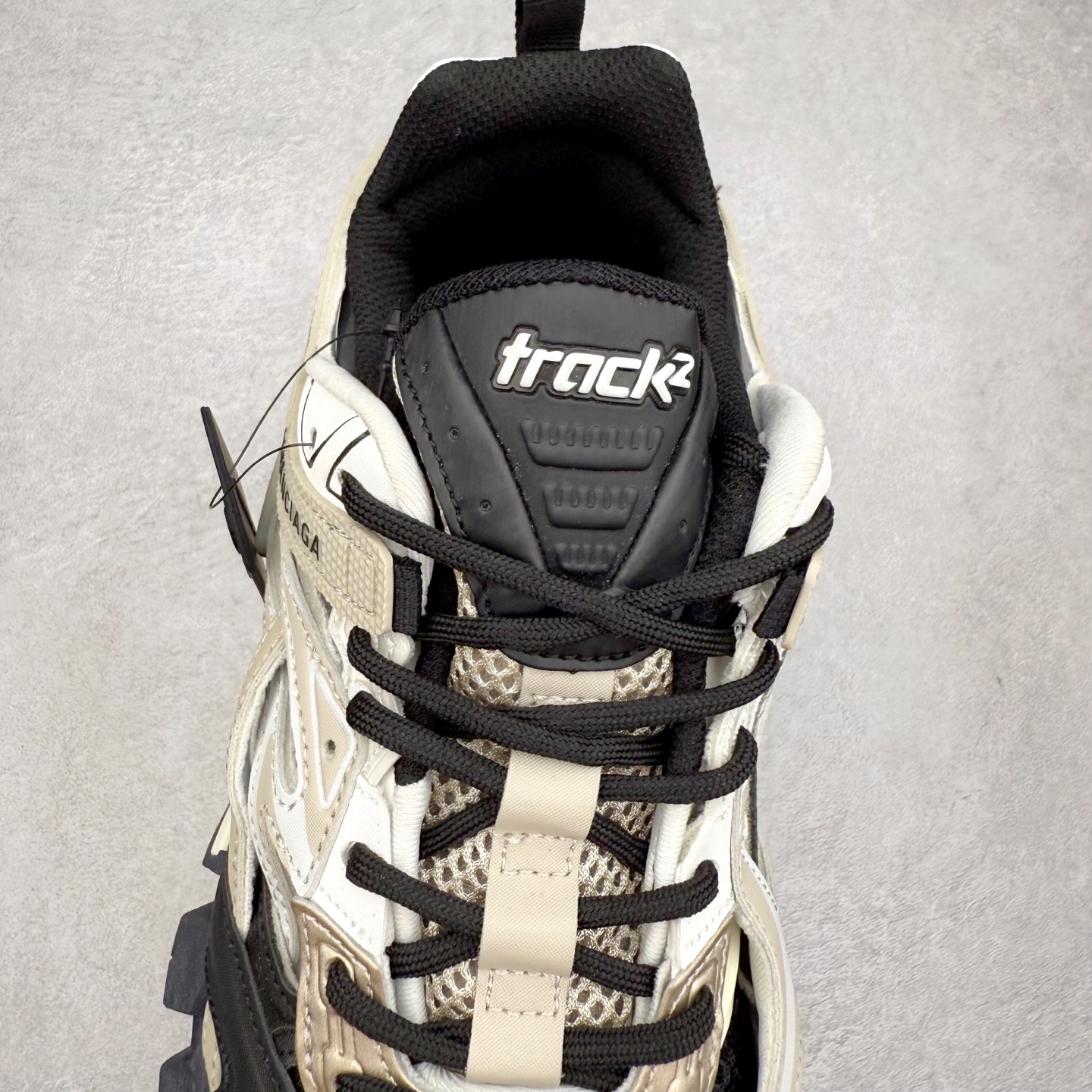 图片[5]-＃福利特价 BALENCIAGA Track 2 Sneakers 巴黎世家 轨道镂空二代 纯黑 全新版面采用176块独立部件拼接而成 #全部原档案原楦数据开发 #1：1比例克重 原装全掌升级乳胶鞋垫设计 #市面最为正确东莞代工原底 尺码：35 36 37 38 39 40 41 42 43 44 45-选品中心