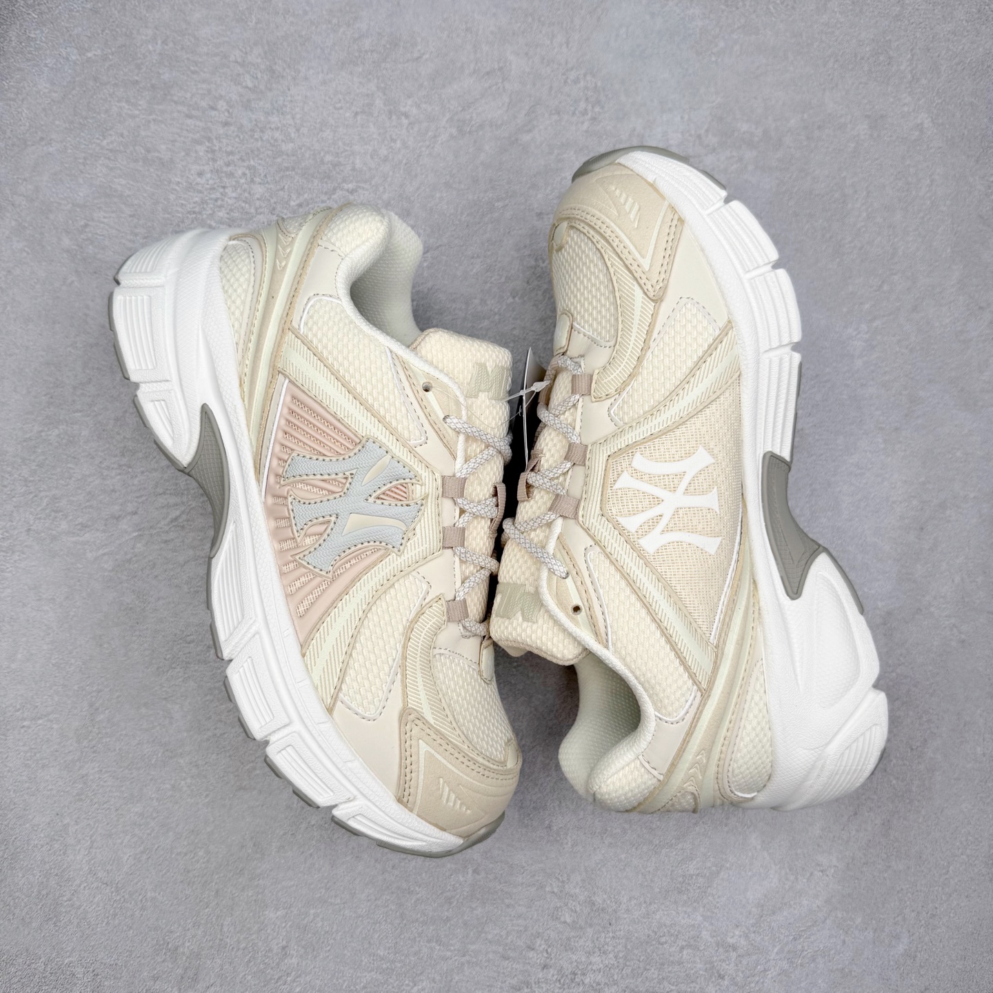 图片[3]-MLB TROPHY RUNNER 织物合成革 潮流时尚百搭复古撞色大Logo情侣运动网面 减震耐磨透气 低帮 生活休闲鞋 男女同款 实拍调校N版已经零色差零失真 百分百还原实物色彩所见即所得 不存在货不对板色差等低级问题 选购参考实物拍摄 不混卖不参货 只用心做好货严格选品 承诺混一赔十 尺码：36 36.5 37.5 38 38.5 39 40 40.5 41 42 42.5 43 44 44.5 45-选品中心