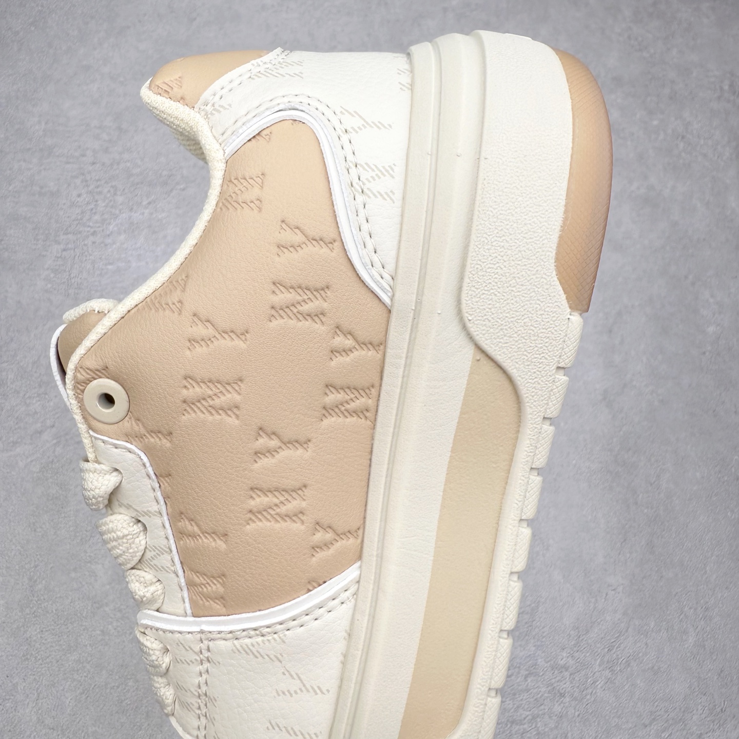 图片[7]-MLB Chunky Liner Basic 复古印花学长鞋系列低帮轻量增高厚底百搭休闲运动慢跑鞋板鞋 Korea韩国联名NY美国榄球纽约洋基队限定 韩国代购专供 全套原楦原纸板原厂数据开发 正确中底拉帮中底网布细节 平台代购专供 左脚内置芯片 韩国代购吊牌标贴 独家一比一RB+MD组合大底 高频后跟小人Logo精准对位立体饱满 正确网布加超迁鞋面 转印中底走线紧密 转印Logo工艺表层防刮不掉色 尺码：35 36 36.5 37.5 38 38.5 39 40 40.5 41 42 42.5 43 44 45-选品中心