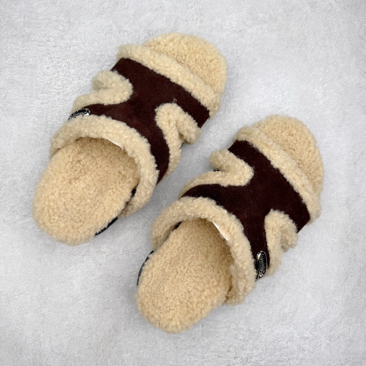 图片[3]-GG-CC 百搭慵懒风外出法式时尚厚底勃肯毛毛一字拖鞋 实拍调校N版已经零色差零失真 百分百还原实物色彩所见即所得 不存在货不对板色差等低级问题 选购参考实物拍摄 不混卖不参货 只用心做好货严格选品 承诺混一赔十 尺码：35 36 37 38 39-选品中心