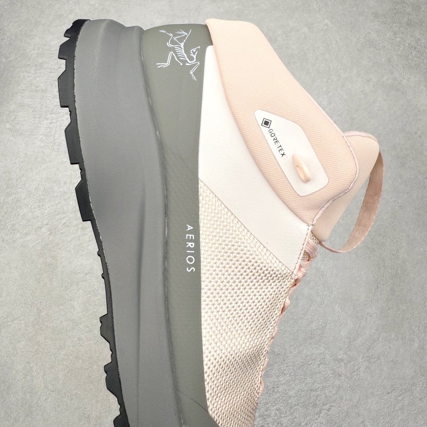 图片[6]-＃HP Arcteryx Aerios FL 2 Mid Gtx 始祖鸟涤纶TPU 覆盖防水耐磨防水透气包裹性支撑中帮徒步鞋 Arcteryx中文名始祖鸟 加拿大户外服饰品牌 1989年创立于加拿大温哥华 始祖鸟来自加拿大海岸山脉 植根高山的专业户外品牌 始终秉承对精湛设计和工艺孜孜以求的准则 从1989年创立至今 Arcteryx始终不断在产品设计与做工上不惜工本 以满足始祖鸟的标准 品质、设计以及精简的理念造就了其良好的性能 并能满足严苛环境下的使用需求 尺码：36 37 38 39 40 41 42 43 44-选品中心