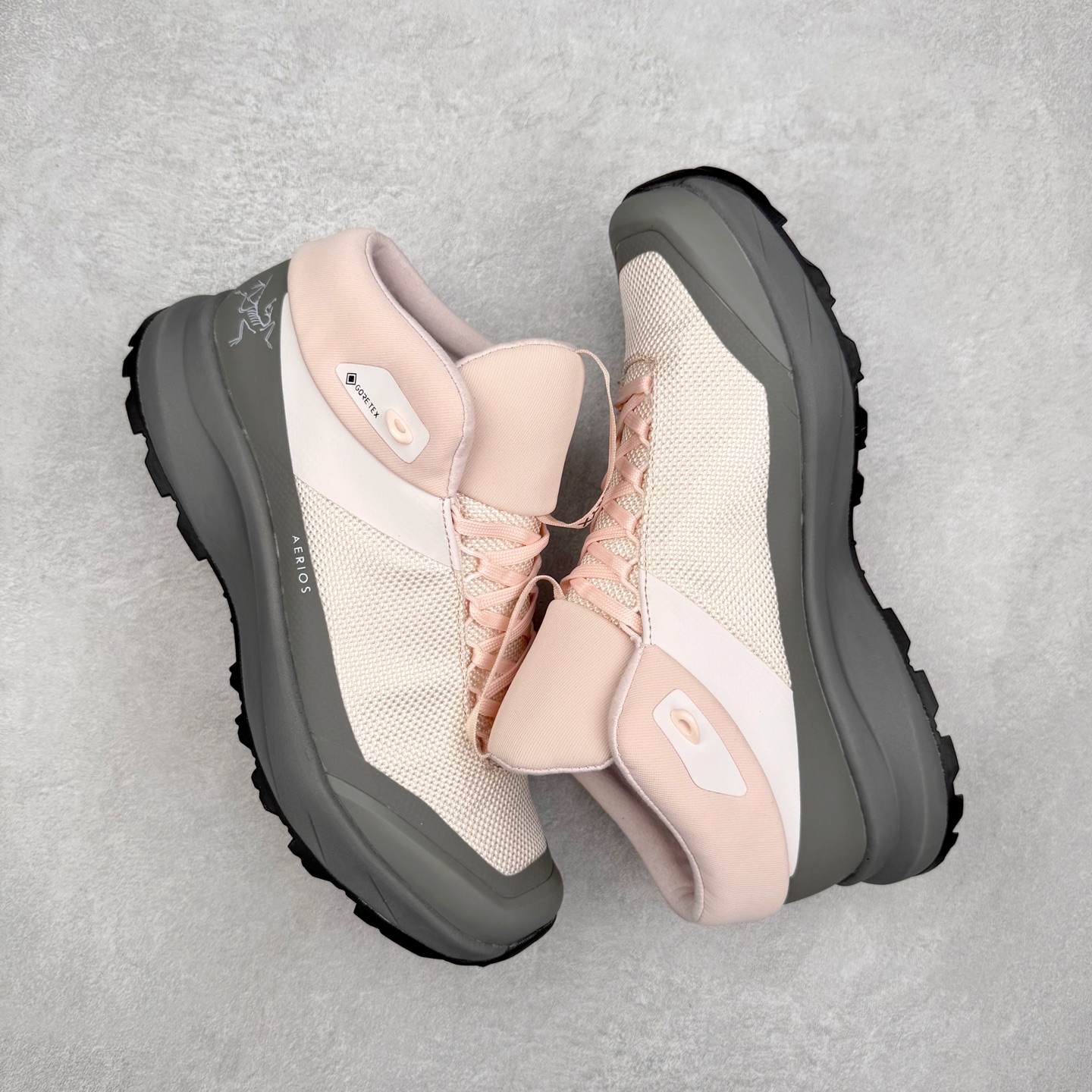 图片[3]-＃HP Arcteryx Aerios FL 2 Mid Gtx 始祖鸟涤纶TPU 覆盖防水耐磨防水透气包裹性支撑中帮徒步鞋 Arcteryx中文名始祖鸟 加拿大户外服饰品牌 1989年创立于加拿大温哥华 始祖鸟来自加拿大海岸山脉 植根高山的专业户外品牌 始终秉承对精湛设计和工艺孜孜以求的准则 从1989年创立至今 Arcteryx始终不断在产品设计与做工上不惜工本 以满足始祖鸟的标准 品质、设计以及精简的理念造就了其良好的性能 并能满足严苛环境下的使用需求 尺码：36 37 38 39 40 41 42 43 44-选品中心