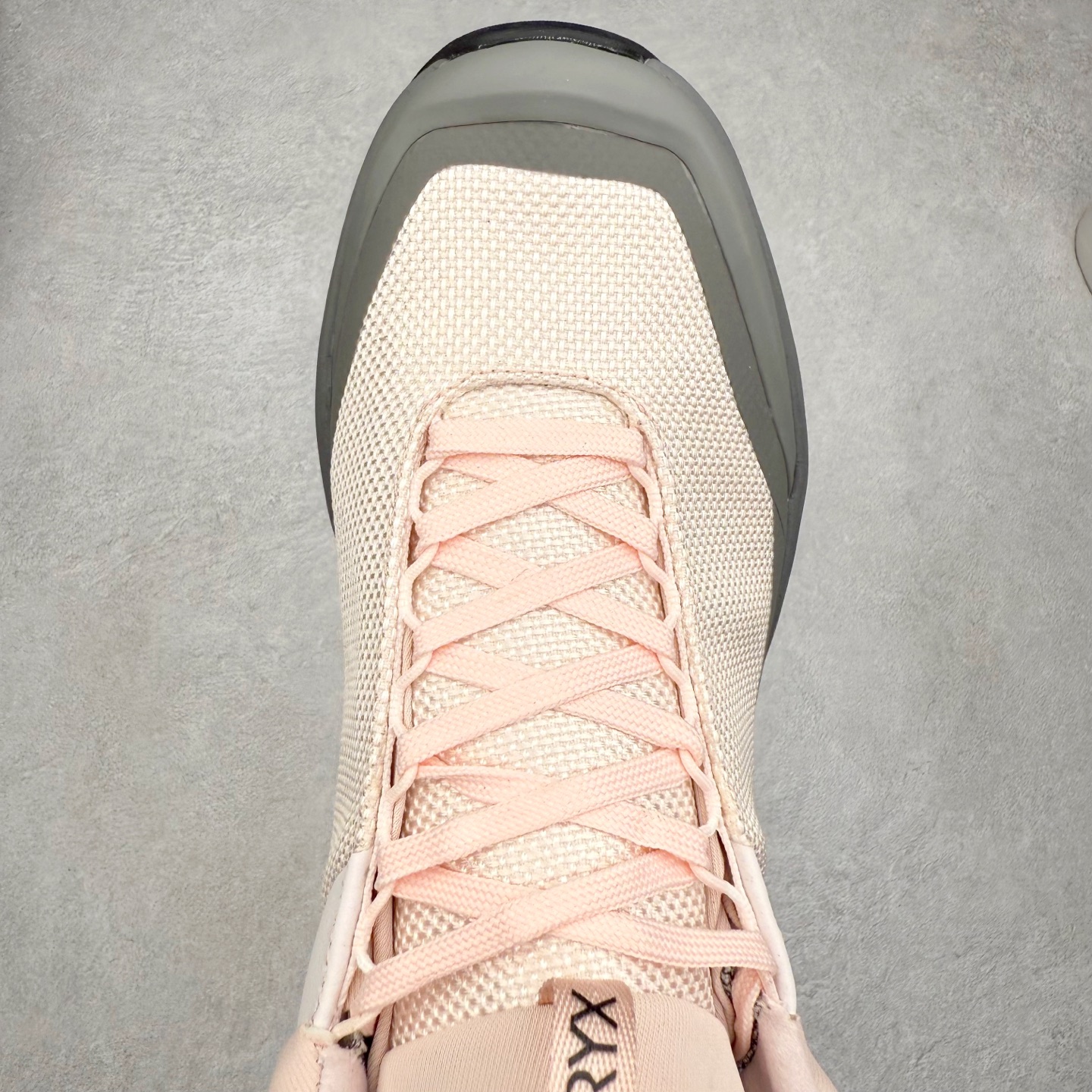 图片[4]-＃HP Arcteryx Aerios FL 2 Mid Gtx 始祖鸟涤纶TPU 覆盖防水耐磨防水透气包裹性支撑中帮徒步鞋 Arcteryx中文名始祖鸟 加拿大户外服饰品牌 1989年创立于加拿大温哥华 始祖鸟来自加拿大海岸山脉 植根高山的专业户外品牌 始终秉承对精湛设计和工艺孜孜以求的准则 从1989年创立至今 Arcteryx始终不断在产品设计与做工上不惜工本 以满足始祖鸟的标准 品质、设计以及精简的理念造就了其良好的性能 并能满足严苛环境下的使用需求 尺码：36 37 38 39 40 41 42 43 44-选品中心