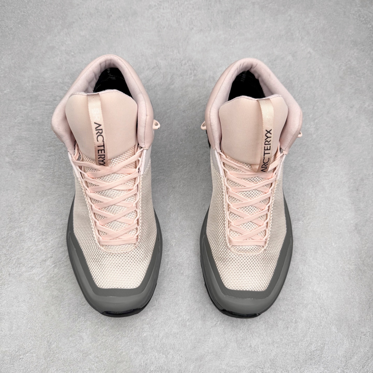 图片[2]-＃HP Arcteryx Aerios FL 2 Mid Gtx 始祖鸟涤纶TPU 覆盖防水耐磨防水透气包裹性支撑中帮徒步鞋 Arcteryx中文名始祖鸟 加拿大户外服饰品牌 1989年创立于加拿大温哥华 始祖鸟来自加拿大海岸山脉 植根高山的专业户外品牌 始终秉承对精湛设计和工艺孜孜以求的准则 从1989年创立至今 Arcteryx始终不断在产品设计与做工上不惜工本 以满足始祖鸟的标准 品质、设计以及精简的理念造就了其良好的性能 并能满足严苛环境下的使用需求 尺码：36 37 38 39 40 41 42 43 44-选品中心