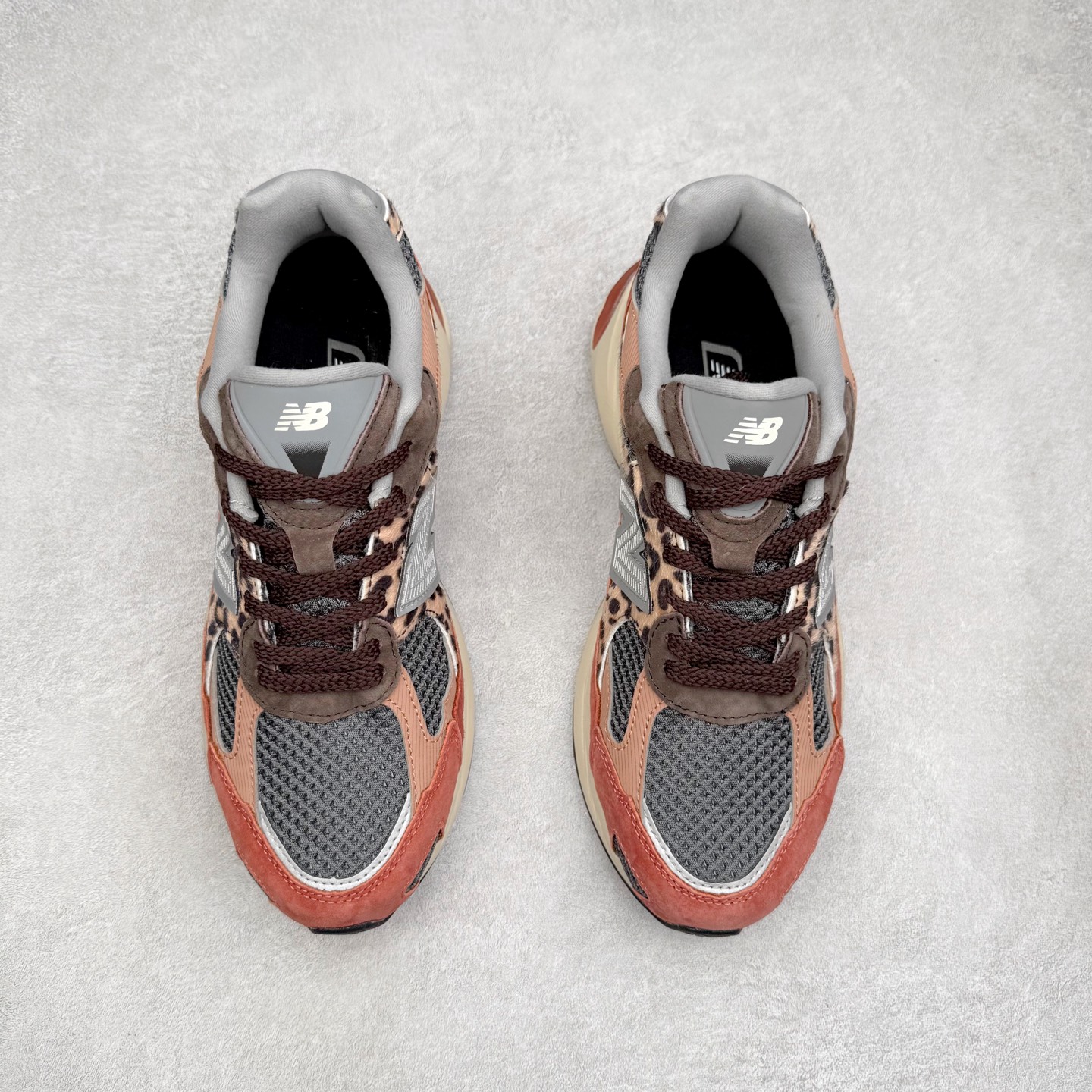 图片[2]-New Balance NB2010系列新百伦经典复古休闲运动板鞋 以ENCAP中底配以升级版 N-ERGY缓震物料 鞋面则采用特色的柔软麂皮搭以NewBalance经典的尼龙网布 低调中还原跑鞋本真 更年轻化的设计理念与材质 让新世代青年得以用全新视角体验经典鞋款的传奇魅力尺码：36 37 37.5 38 38.5 39.5 40 40.5 41.5 42 42.5 43 44 45-选品中心