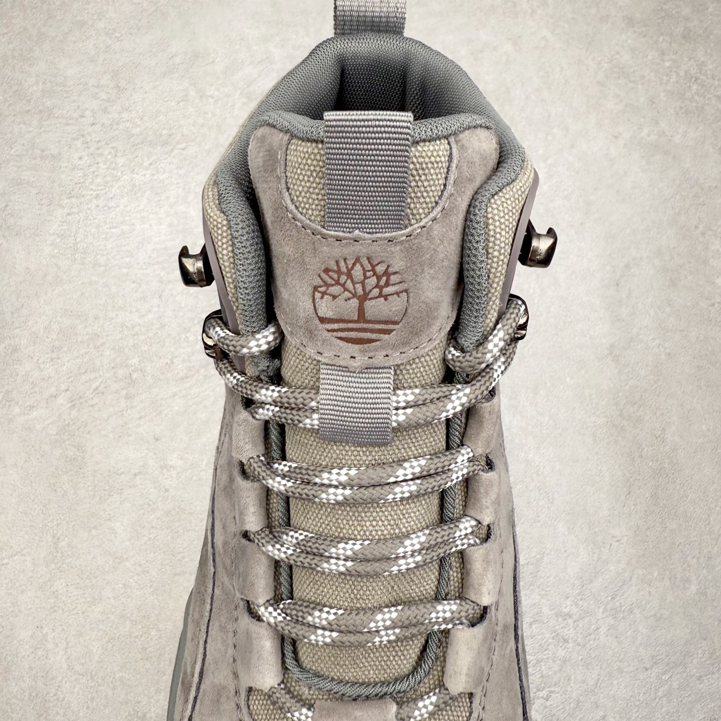 图片[5]-Timberland添柏岚/天伯伦户外中帮休闲大黄靴系列 广东大厂品质 原盒原包装 面料采用意大利🇮🇹顶级磨砂细纹牛皮 搭配防臭防腐真皮乳胶鞋垫 给您完美的穿着体验 质量考究耐穿 型男必备 专治不帅 高品质脚感一流 尺码：38 39 40 41 42 43 44（皮鞋码）-选品中心