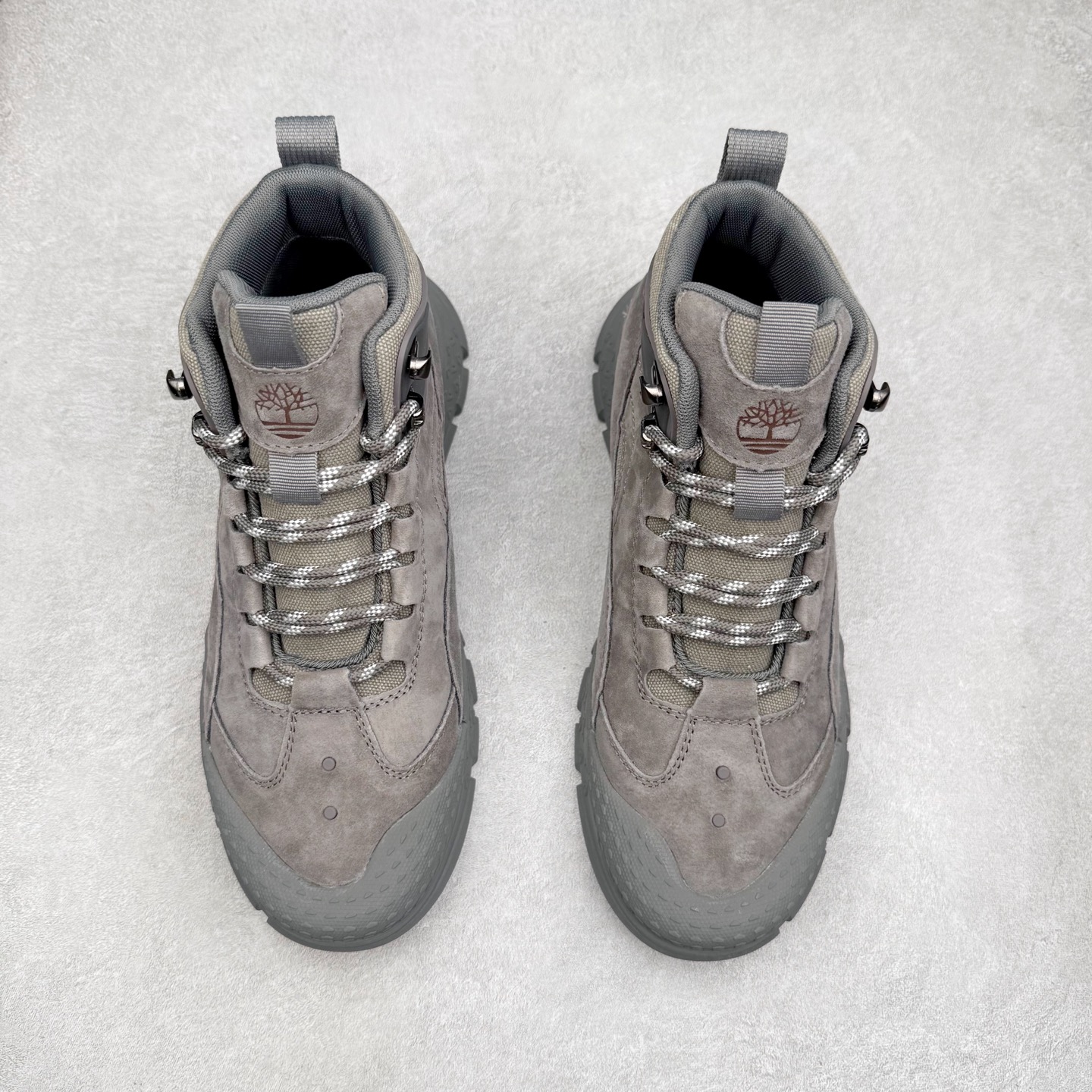 图片[2]-Timberland添柏岚/天伯伦户外中帮休闲大黄靴系列 广东大厂品质 原盒原包装 面料采用意大利🇮🇹顶级磨砂细纹牛皮 搭配防臭防腐真皮乳胶鞋垫 给您完美的穿着体验 质量考究耐穿 型男必备 专治不帅 高品质脚感一流 尺码：38 39 40 41 42 43 44（皮鞋码）-选品中心