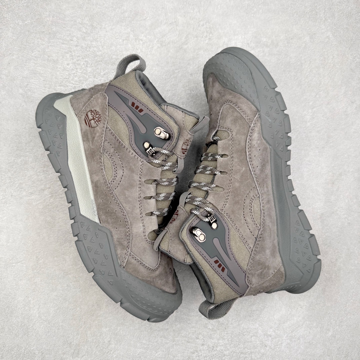 图片[3]-Timberland添柏岚/天伯伦户外中帮休闲大黄靴系列 广东大厂品质 原盒原包装 面料采用意大利🇮🇹顶级磨砂细纹牛皮 搭配防臭防腐真皮乳胶鞋垫 给您完美的穿着体验 质量考究耐穿 型男必备 专治不帅 高品质脚感一流 尺码：38 39 40 41 42 43 44（皮鞋码）-选品中心