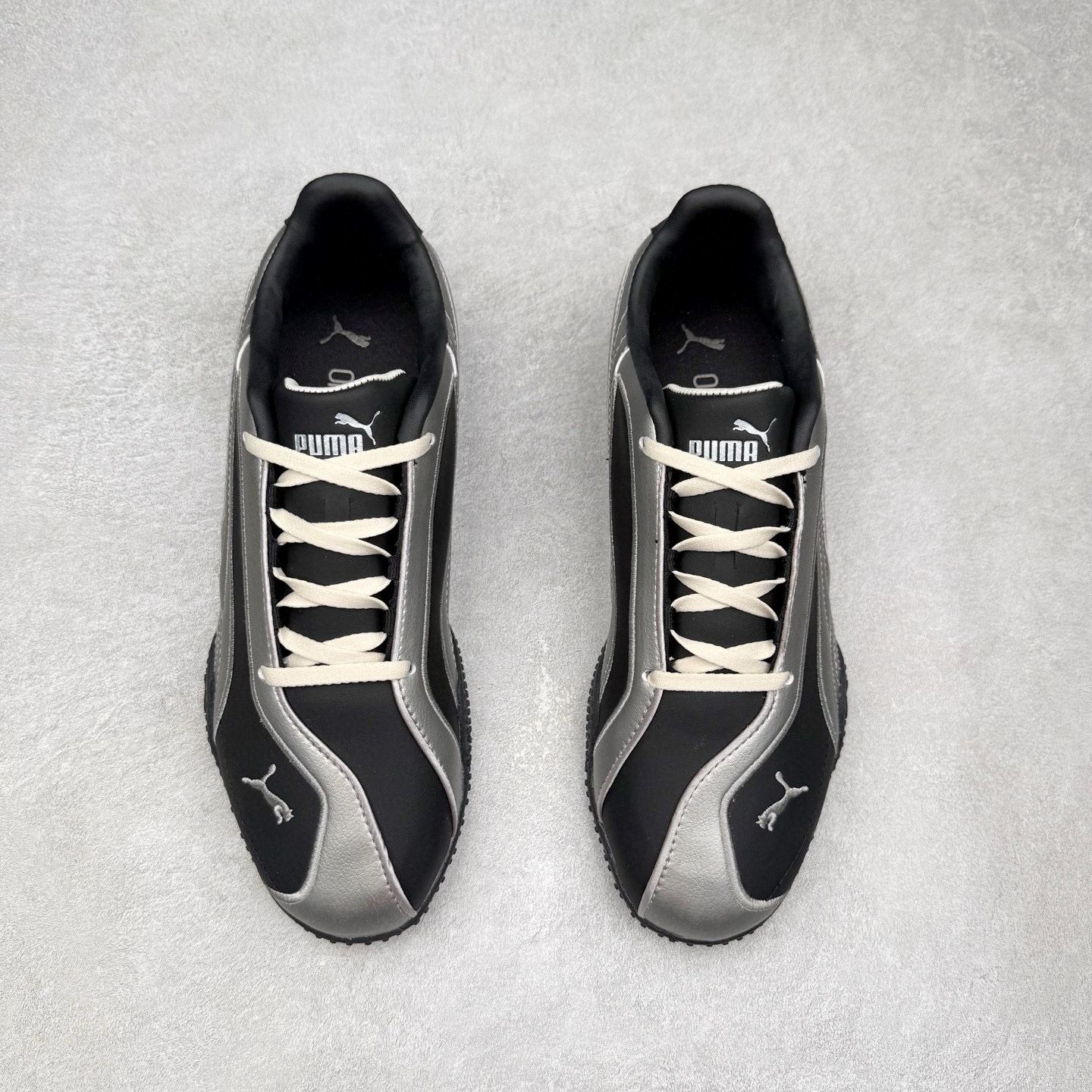 图片[2]-PUMA Bella UT Low 彪马贝拉UT系列低帮薄底德训复古风经典百搭休闲慢跑鞋 继将 Speedcat OG 带回后，近日 Puma 再以品牌档案室的经典鞋型 Bella OG 为蓝本，推出契合时下薄底球鞋趋势的 Bella UT 鞋款。自 21 世纪初问世以来，Bella OG 鞋型以其独特的薄底设计和上翻外底设计收获了众多年轻拥趸，更是 PUMA DNA 中不可磨灭的经典。此番重新推出的 Bella UT 鞋款，整体鞋面采用上乘皮革材质，并延续 Formstrip 设计语言；鞋头处采用精致的包头设计，搭配麂皮材质提升质感；鞋底部分保留 Bella 鞋款标志性的薄底和点状橡胶外底，上翘的设计包裹鞋面；鞋舌与鞋跟分别点缀美洲狮 Logo 与品牌字母 Logo。值得一提的是，本次 Bella UT 鞋款搭载 SOFTFOAM+ 鞋垫，兼顾美学设计与穿着舒适度。而配色上则提供白、黄、蓝、银、粉五款颜色。尺码：35.5 36 37 37.5 38 39 39.5 40 40.5 41 42 42.5 43 44 44.5 45-选品中心