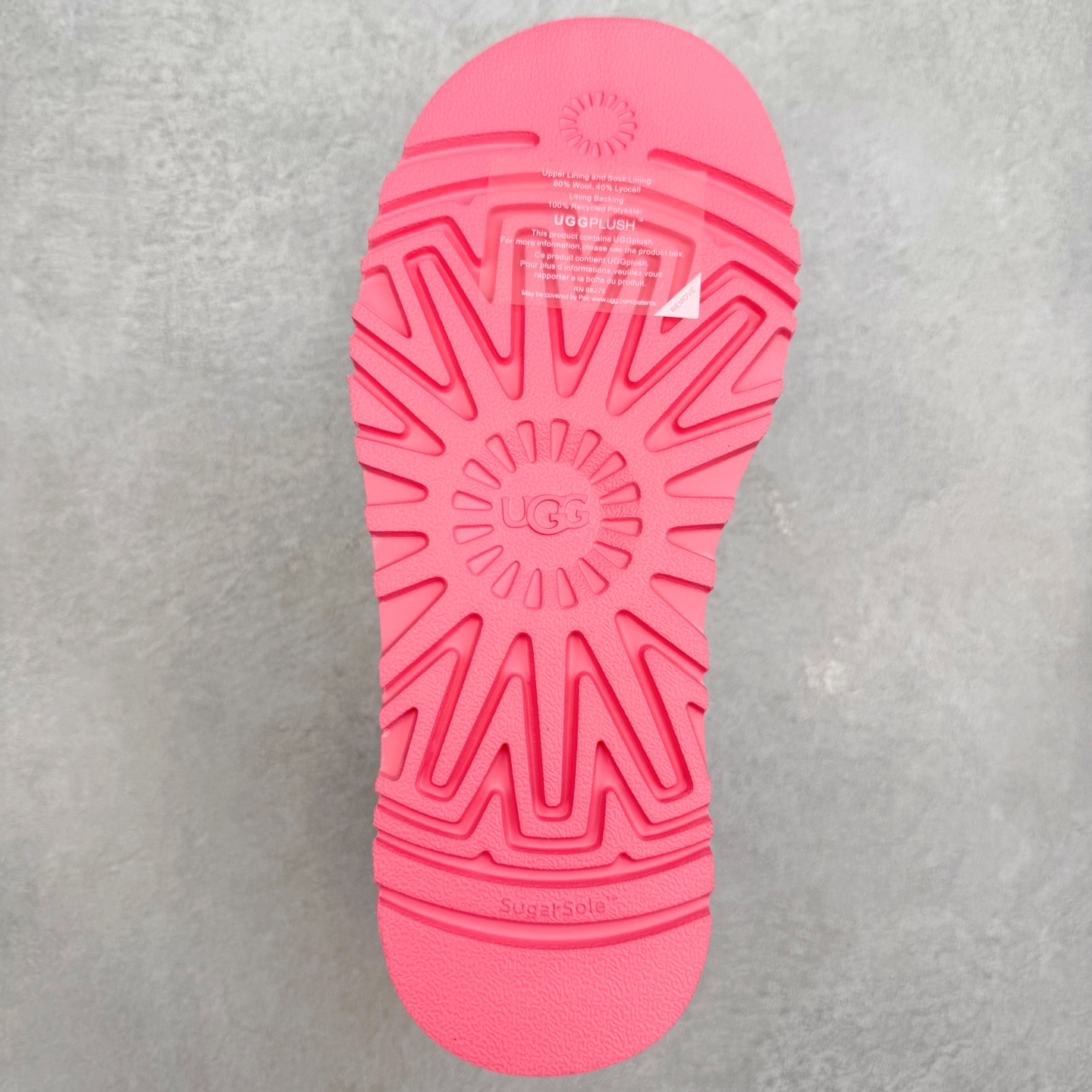 图片[9]-＃GX UGG 2553 经典秋冬羊皮毛一体雪地靴 全鞋采用ZP同厂 隆丰A级澳洲进口羊皮毛一体 品牌代工厂生产线 完全遵循ZP工艺流程 代工厂原厂版师 秉承无原鞋不开发选择 注重每一处细节 市面最正版型 TREADLITE\\\”轻翼\\\”科技外底 轻便/耐用/柔韧/桩型【售后郑重承诺】一个月内若出现重大脱胶/断底等质量问题 直接为您换新！尺码：35 36 37 38 39 40-选品中心