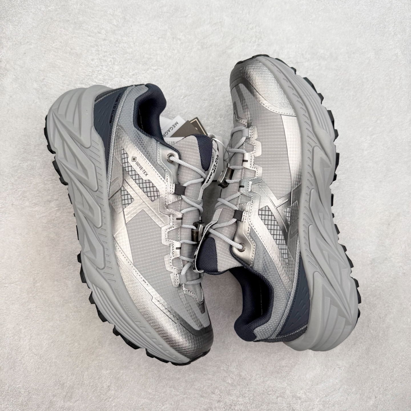 图片[3]-凯乐石 KAILAS 山行2代 GTX 25款舒适缓冲徒步 织物TPU减震防滑透气包裹性轻便低帮超强抓地力越野跑步鞋 KAILAS凯乐石品牌是全球三大全系攀登品牌之一，于2003年创立于中国广州，致力于为有攀登梦想的户外运动员及爱好者，研发制造功能性专业装备，满足他们在极限环境下安全舒适的需求，凯乐石专注于科技面料的开发及专业功能设计，产品线覆盖登山、攀岩、徒步、越野跑山、露营、旅行等多项户外运动，通过运动员的测试反馈，不断进化迭代，产品荣获国内外大奖71座，发明专利21个，更突破性的自主研发攀登器械，打造出中国的攀登硬实力。实拍调校N版已经零色差零失真 百分百还原实物色彩所见即所得 不存在货不对板色差等低级问题 选购参考实物拍摄 不混卖不参货 只用心做好货严格选品 承诺混一赔十 尺码：36 36.5 37.5 38 38.5 39 40 40.5 41 42 42.5 43 44 44.5 45-选品中心