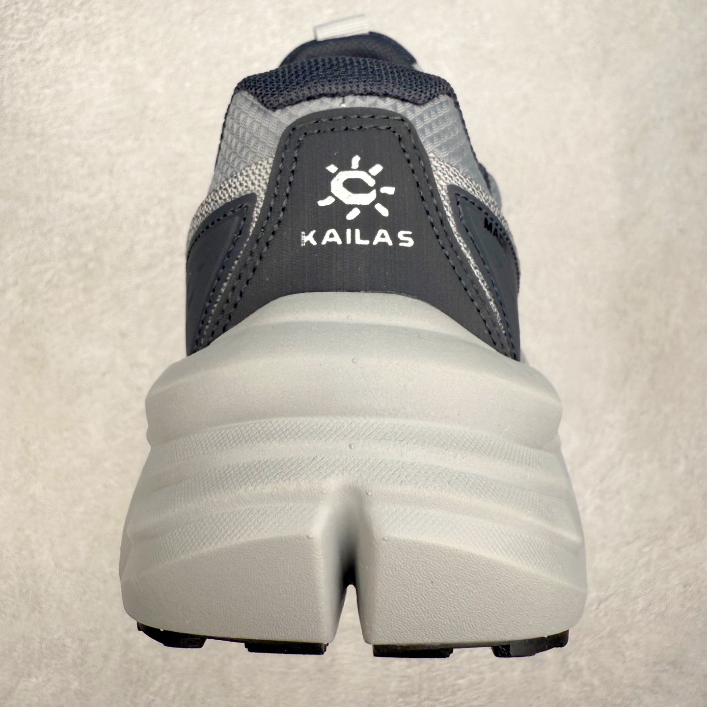 图片[8]-凯乐石 KAILAS 山行2代 GTX 25款舒适缓冲徒步 织物TPU减震防滑透气包裹性轻便低帮超强抓地力越野跑步鞋 KAILAS凯乐石品牌是全球三大全系攀登品牌之一，于2003年创立于中国广州，致力于为有攀登梦想的户外运动员及爱好者，研发制造功能性专业装备，满足他们在极限环境下安全舒适的需求，凯乐石专注于科技面料的开发及专业功能设计，产品线覆盖登山、攀岩、徒步、越野跑山、露营、旅行等多项户外运动，通过运动员的测试反馈，不断进化迭代，产品荣获国内外大奖71座，发明专利21个，更突破性的自主研发攀登器械，打造出中国的攀登硬实力。实拍调校N版已经零色差零失真 百分百还原实物色彩所见即所得 不存在货不对板色差等低级问题 选购参考实物拍摄 不混卖不参货 只用心做好货严格选品 承诺混一赔十 尺码：36 36.5 37.5 38 38.5 39 40 40.5 41 42 42.5 43 44 44.5 45-选品中心