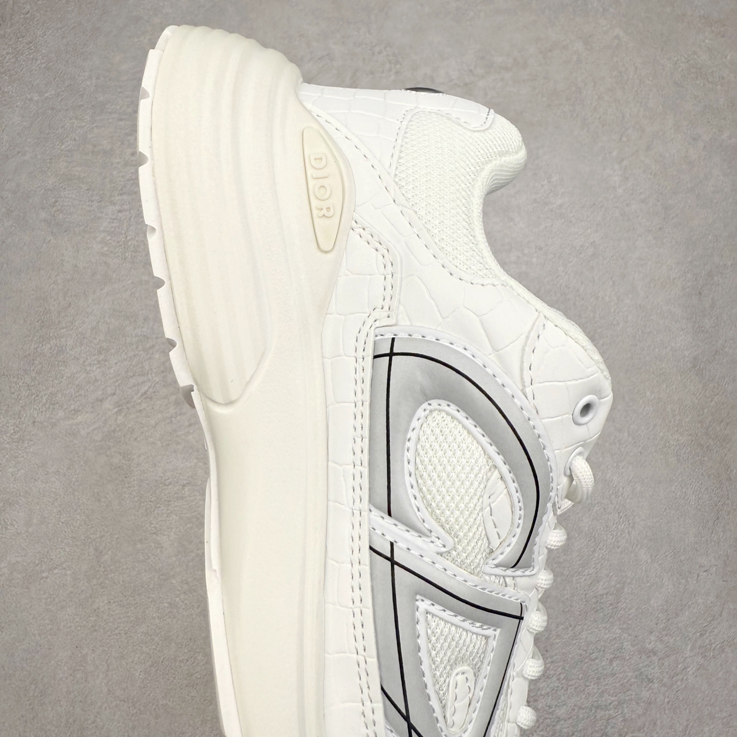 图片[6]-＃福利特价 Dior B30 迪奥网眼织物低帮运动休闲鞋 该款系列采用黑网色眼织物白和色科技料面精心制 作饰以反光“CD30”图形标志 外格轻盈的刻雕效果橡胶鞋搭底配标志性点的缀提升格调 内弹部力细节塑造想理的舒适穿着体验可与各休式闲造型配搭 彰显尚时现代的运风动范 尺码：36 37 35 39 40 41 42 43 44 45-选品中心