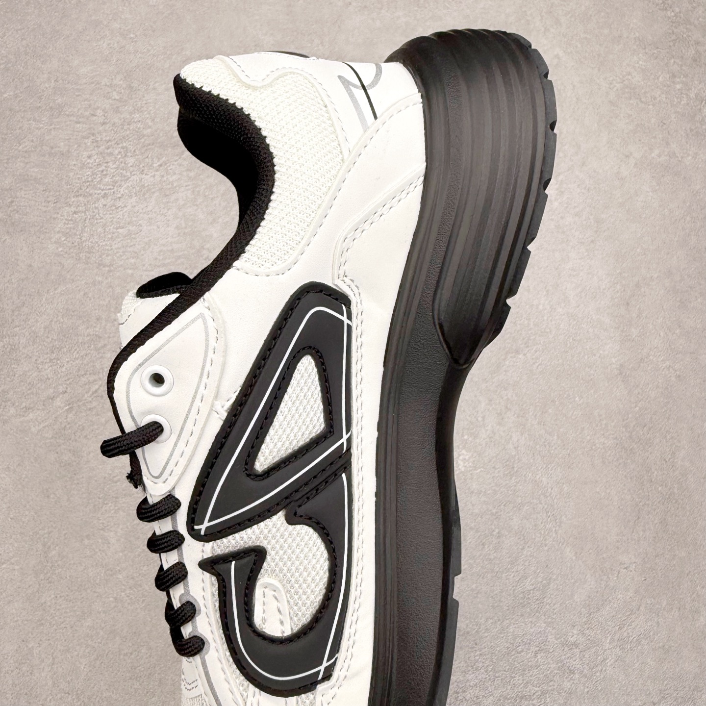 图片[7]-＃福利特价 Dior B30 迪奥网眼织物低帮运动休闲鞋 该款系列采用黑网色眼织物白和色科技料面精心制 作饰以反光“CD30”图形标志 外格轻盈的刻雕效果橡胶鞋搭底配标志性点的缀提升格调 内弹部力细节塑造想理的舒适穿着体验可与各休式闲造型配搭 彰显尚时现代的运风动范 尺码：36 37 35 39 40 41 42 43 44 45-选品中心