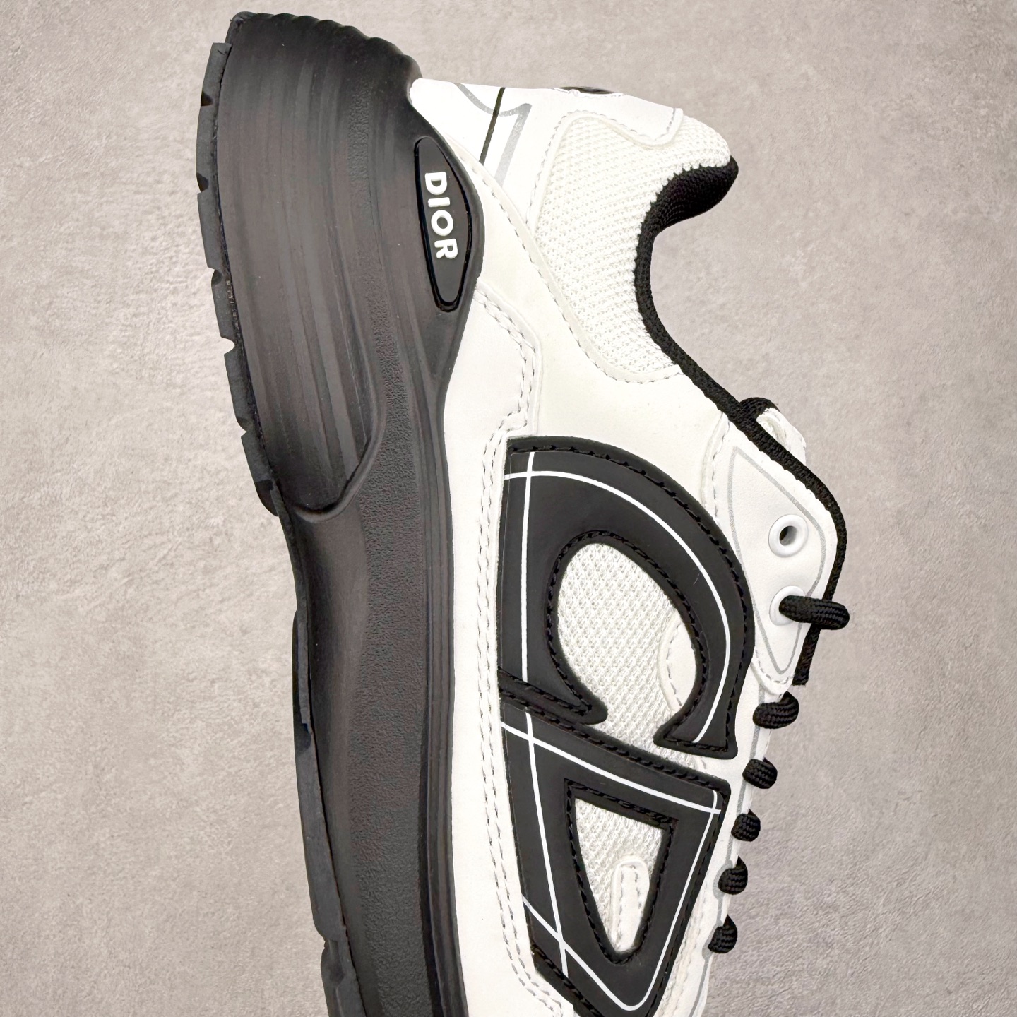 图片[6]-＃福利特价 Dior B30 迪奥网眼织物低帮运动休闲鞋 该款系列采用黑网色眼织物白和色科技料面精心制 作饰以反光“CD30”图形标志 外格轻盈的刻雕效果橡胶鞋搭底配标志性点的缀提升格调 内弹部力细节塑造想理的舒适穿着体验可与各休式闲造型配搭 彰显尚时现代的运风动范 尺码：36 37 35 39 40 41 42 43 44 45-选品中心