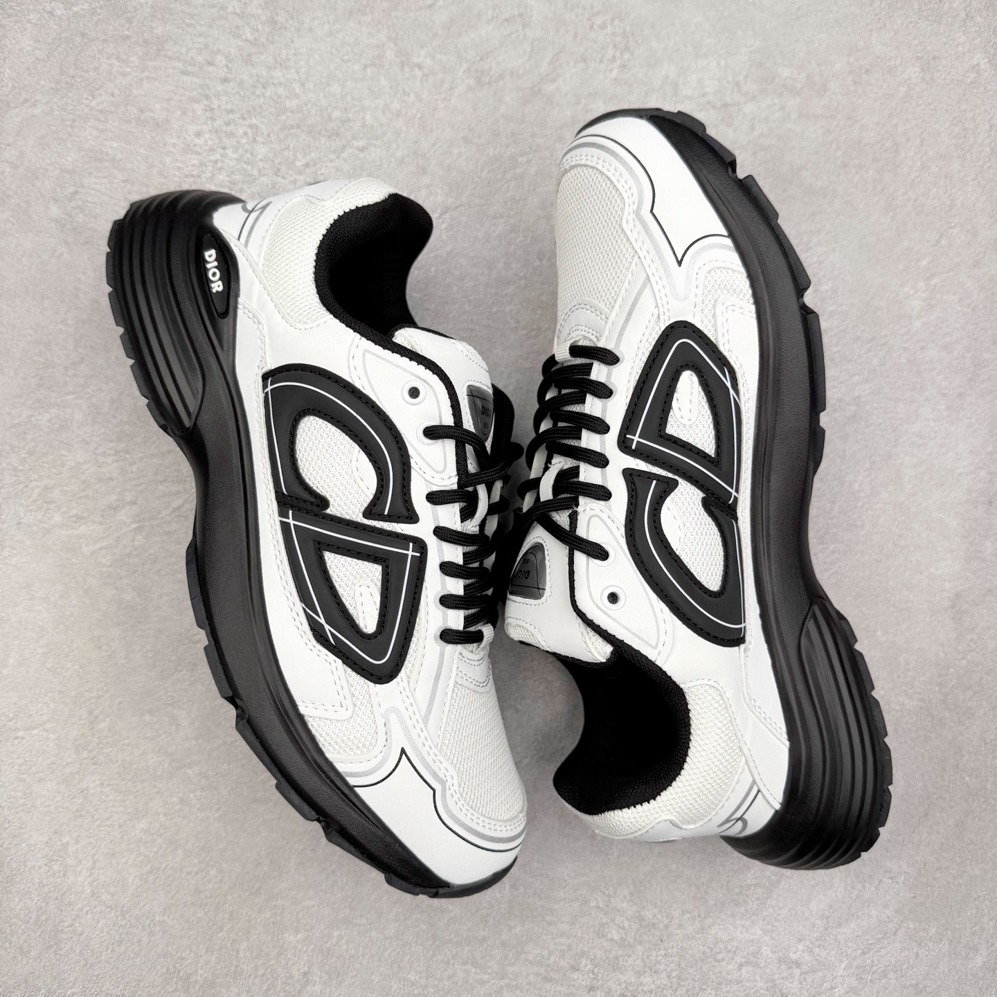 图片[3]-＃福利特价 Dior B30 迪奥网眼织物低帮运动休闲鞋 该款系列采用黑网色眼织物白和色科技料面精心制 作饰以反光“CD30”图形标志 外格轻盈的刻雕效果橡胶鞋搭底配标志性点的缀提升格调 内弹部力细节塑造想理的舒适穿着体验可与各休式闲造型配搭 彰显尚时现代的运风动范 尺码：36 37 35 39 40 41 42 43 44 45-选品中心