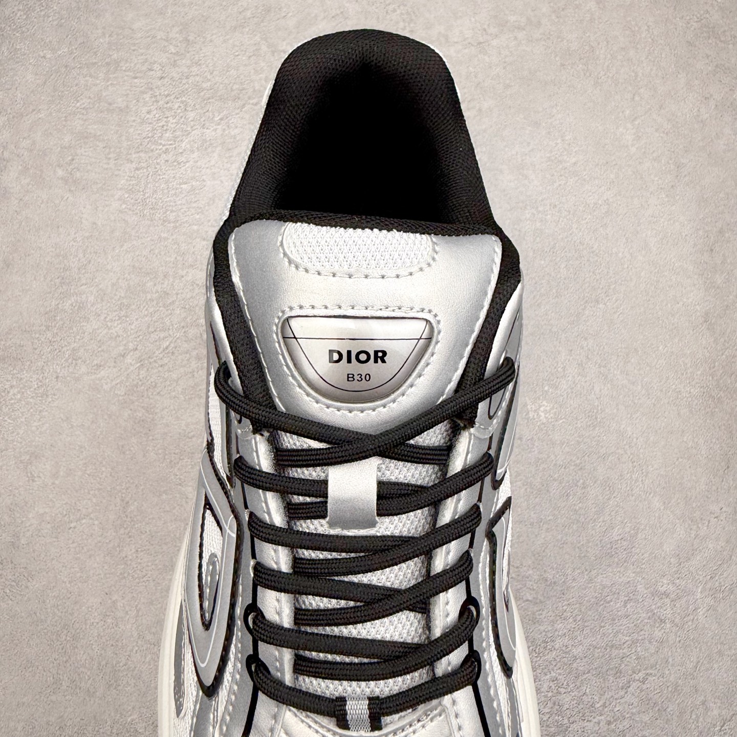 图片[5]-＃福利特价 Dior B30 迪奥网眼织物低帮运动休闲鞋 该款系列采用黑网色眼织物白和色科技料面精心制 作饰以反光“CD30”图形标志 外格轻盈的刻雕效果橡胶鞋搭底配标志性点的缀提升格调 内弹部力细节塑造想理的舒适穿着体验可与各休式闲造型配搭 彰显尚时现代的运风动范 尺码：36 37 35 39 40 41 42 43 44 45-选品中心