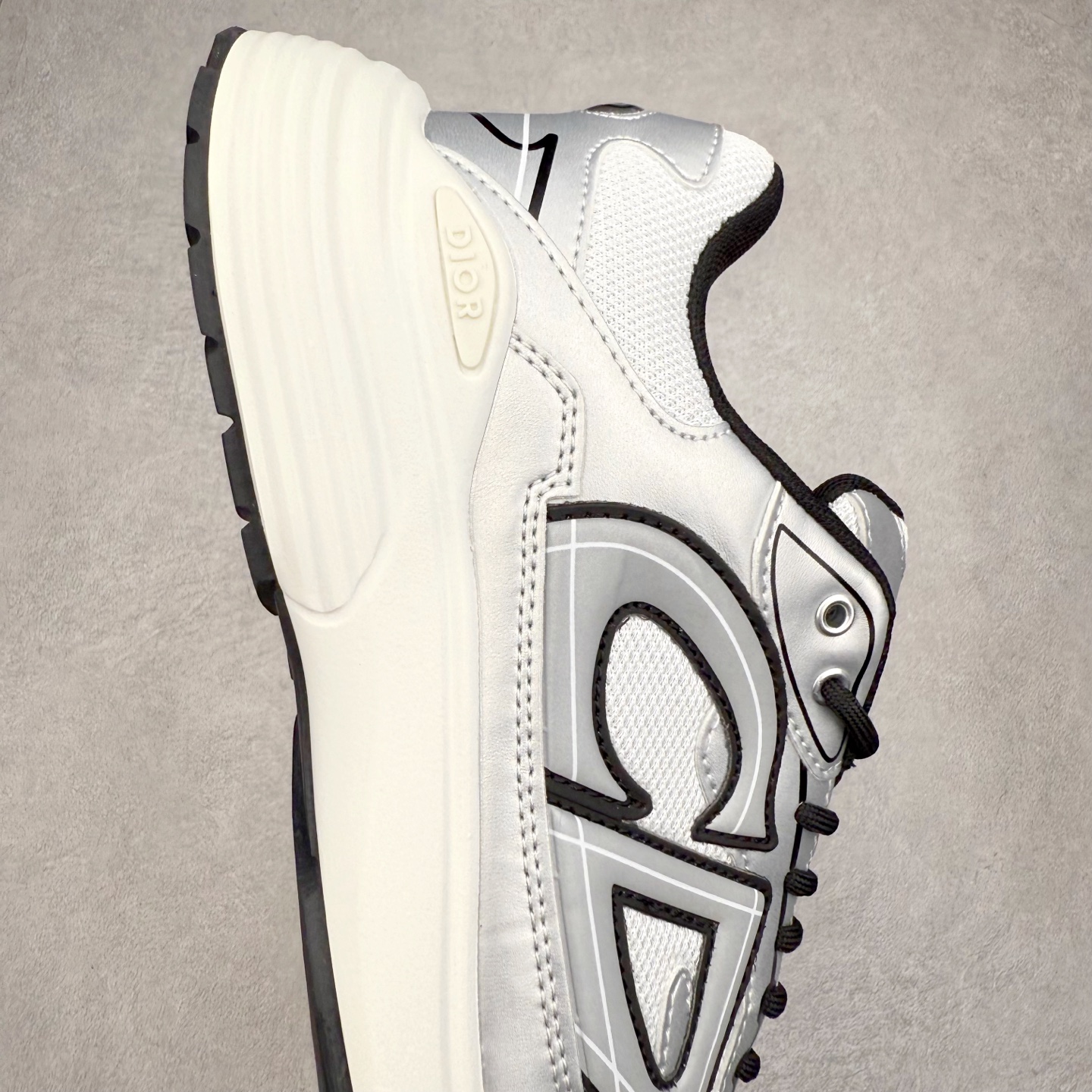 图片[6]-＃福利特价 Dior B30 迪奥网眼织物低帮运动休闲鞋 该款系列采用黑网色眼织物白和色科技料面精心制 作饰以反光“CD30”图形标志 外格轻盈的刻雕效果橡胶鞋搭底配标志性点的缀提升格调 内弹部力细节塑造想理的舒适穿着体验可与各休式闲造型配搭 彰显尚时现代的运风动范 尺码：36 37 35 39 40 41 42 43 44 45-选品中心