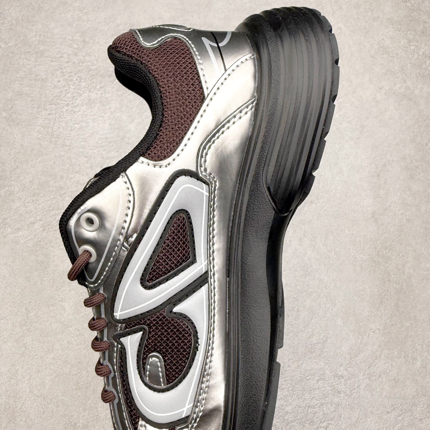 图片[7]-＃福利特价 Dior B30 迪奥网眼织物低帮运动休闲鞋 该款系列采用黑网色眼织物白和色科技料面精心制 作饰以反光“CD30”图形标志 外格轻盈的刻雕效果橡胶鞋搭底配标志性点的缀提升格调 内弹部力细节塑造想理的舒适穿着体验可与各休式闲造型配搭 彰显尚时现代的运风动范 尺码：36 37 35 39 40 41 42 43 44 45-选品中心