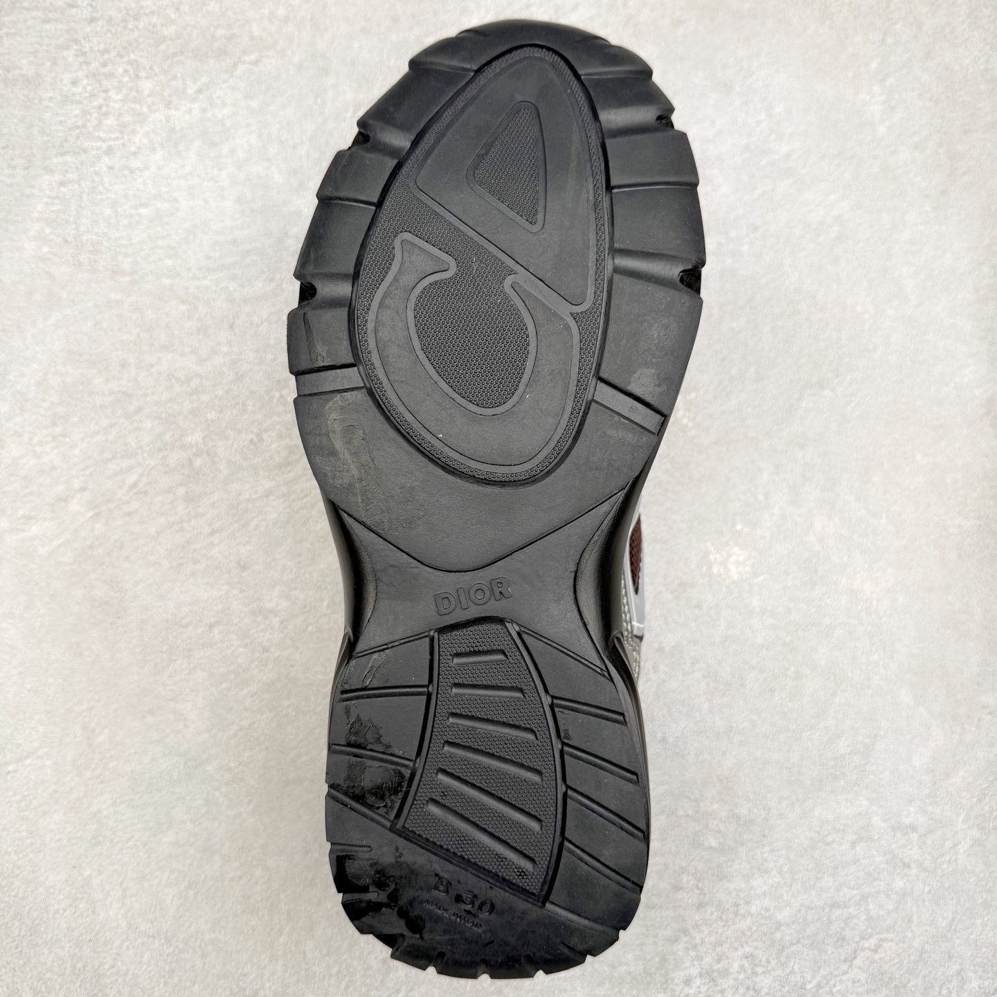 图片[9]-＃福利特价 Dior B30 迪奥网眼织物低帮运动休闲鞋 该款系列采用黑网色眼织物白和色科技料面精心制 作饰以反光“CD30”图形标志 外格轻盈的刻雕效果橡胶鞋搭底配标志性点的缀提升格调 内弹部力细节塑造想理的舒适穿着体验可与各休式闲造型配搭 彰显尚时现代的运风动范 尺码：36 37 35 39 40 41 42 43 44 45-选品中心