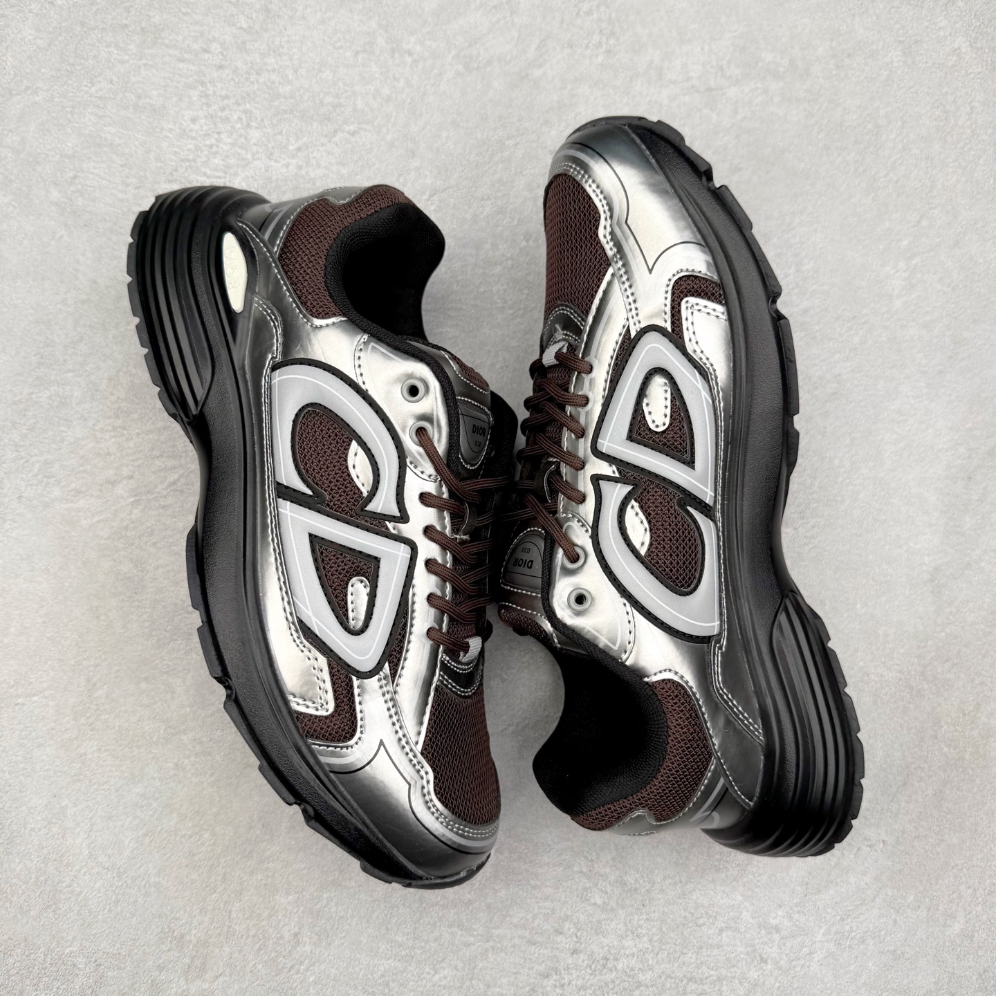 图片[3]-＃福利特价 Dior B30 迪奥网眼织物低帮运动休闲鞋 该款系列采用黑网色眼织物白和色科技料面精心制 作饰以反光“CD30”图形标志 外格轻盈的刻雕效果橡胶鞋搭底配标志性点的缀提升格调 内弹部力细节塑造想理的舒适穿着体验可与各休式闲造型配搭 彰显尚时现代的运风动范 尺码：36 37 35 39 40 41 42 43 44 45-选品中心