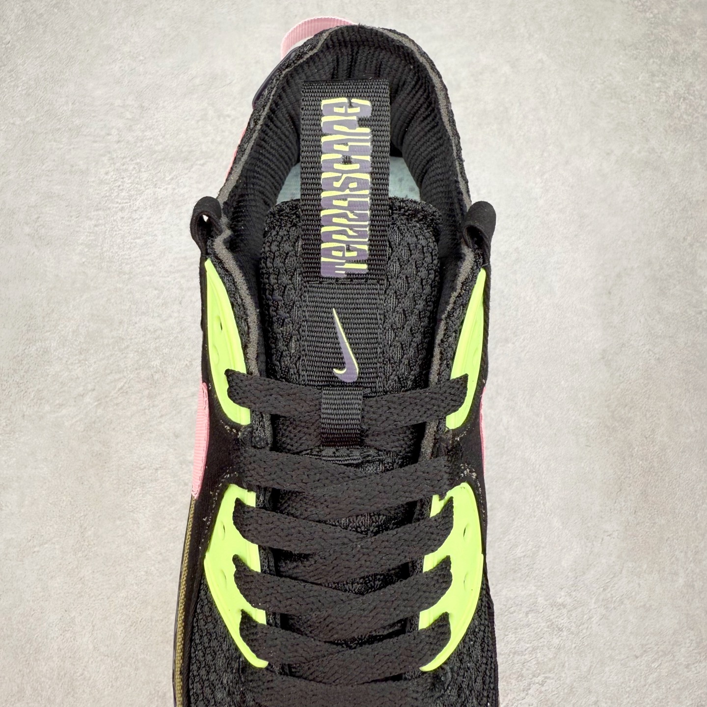 图片[5]-＃MX版 NK Air MAX 90 气垫复古减震跑步鞋 DM0033-003 经典重温 独家陆续补货 外单专供大厂出品 品质稳定 一百余色 终端操作 Air Max 90于1990年推出 来自Air Max系列 在Air Max 1的基础上改进而得 增加了气垫面积 外型上也更为流线 最特別的就是加入了菱纹塑胶嵌板 为Air Max 90增添了许多潮流气息 皮革鞋面 造就出色耐穿性和支撑力 Max Air缓震配置搭配泡棉中底 令Air Max 90轻盈而舒适 华夫格橡胶外底 铸就Air Max 90非凡的抓地力 而Air Max 90不仅是一双跑鞋 它成功跨越了时间的演进 成为了球鞋文化与潮流圈中最熟为人知的鞋款之一 尺码：36 36.5 37.5 38 38.5 39 40 40.5 41 42 42.5 43 44 44.5 45-选品中心