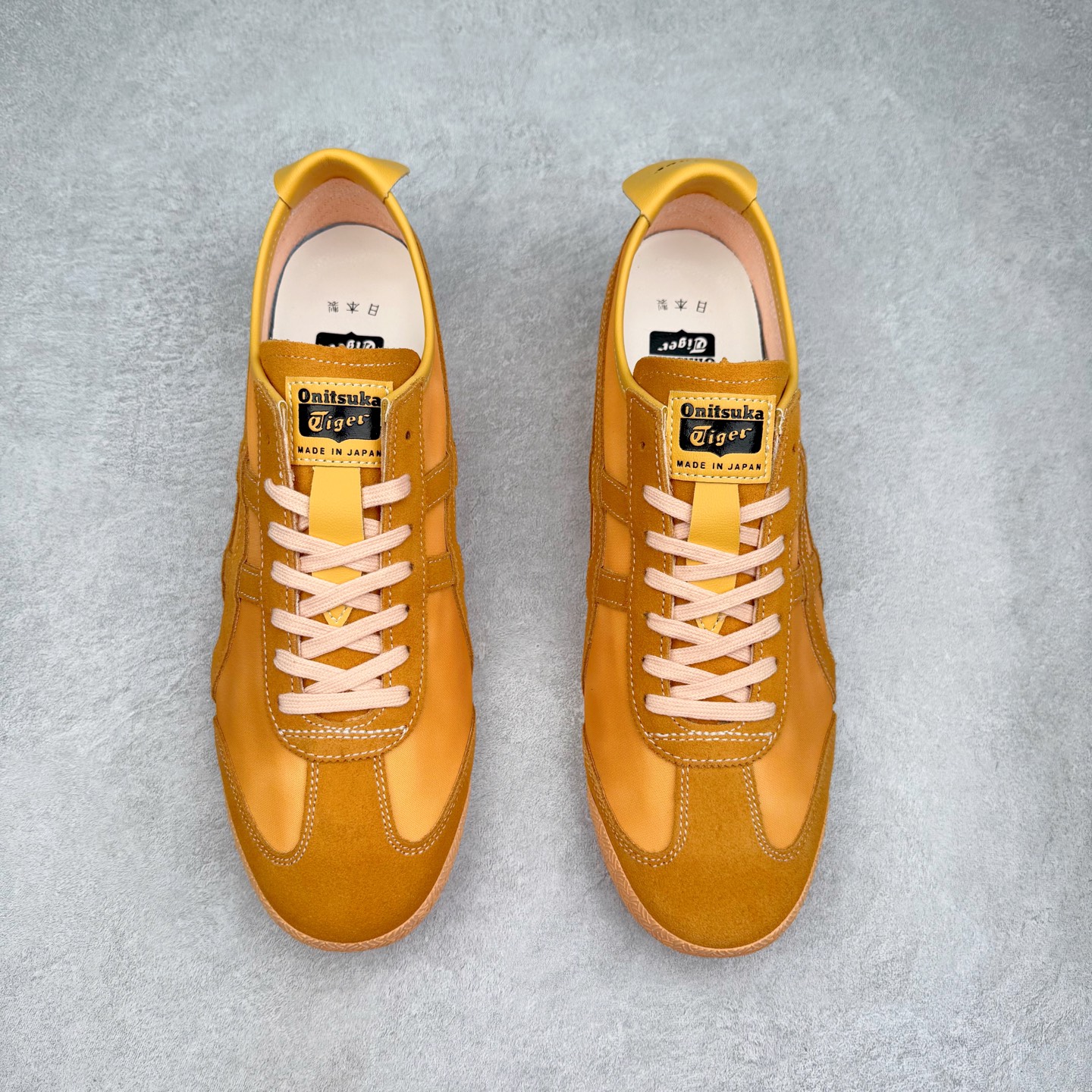 图片[2]-＃C版 Asics Onitsuka Tiger MEXICO 66 亚瑟士鬼冢虎复古经典板鞋 市场王者选手 海外订单工厂出品 长期生产补货永不断码 超成熟稳定的做工品控 原装全套纸板楦头开发 原汁原味 完美呈现版型 私模正确鞋底咬花纹路 一比一鞋头弧度高度鞋身弧度 绝不口嗨 细节品控鞋型随意秒杀市面 原档咬花纹路私模大底 一个单元有六个三角形 总体形拼接呈现花瓣状 官方四联吊牌 原装Ortholite轻量化鞋垫 原盒原配 质保卡 说明书 钢印防尘纸 纸板中底带钢印 乳胶组合鞋垫 支持全方位的对比专柜 产品从款式颜色造型上体现出追求舒适和细节的完美 鞋类更是推崇手工制作的严谨与完美 融舒适性与可穿性的设计风格 注重细节的完美和别致魅力 既保持稳重 又不失轻松的时尚感 尺码：36 37 37.5 38 39 39.5 40 40.5 41.5 42 42.5 43.5 44 45-选品中心