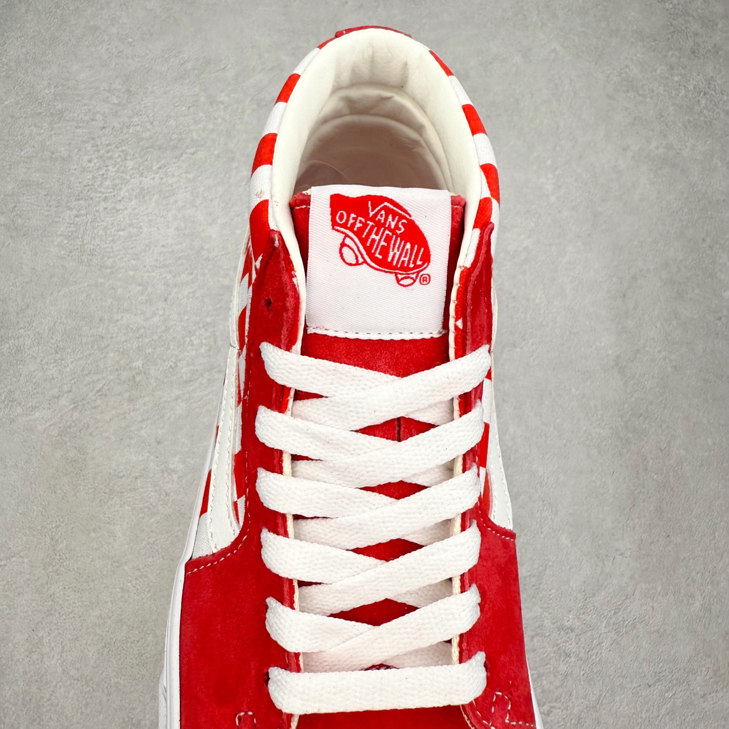 图片[5]-Vans Sk8-Mid 红白棋盘中帮 采用经典Sk8-Mid鞋型 金扣字母鞋带点缀增加复古属性 整体在鞋型和贴合度方面重塑鞋款 尺码：35 36 36.5 37 38 38.5 39 40 40.5 41 42 42.5 43 44-选品中心