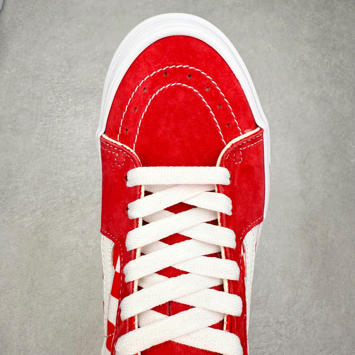 图片[4]-Vans Sk8-Mid 红白棋盘中帮 采用经典Sk8-Mid鞋型 金扣字母鞋带点缀增加复古属性 整体在鞋型和贴合度方面重塑鞋款 尺码：35 36 36.5 37 38 38.5 39 40 40.5 41 42 42.5 43 44-选品中心