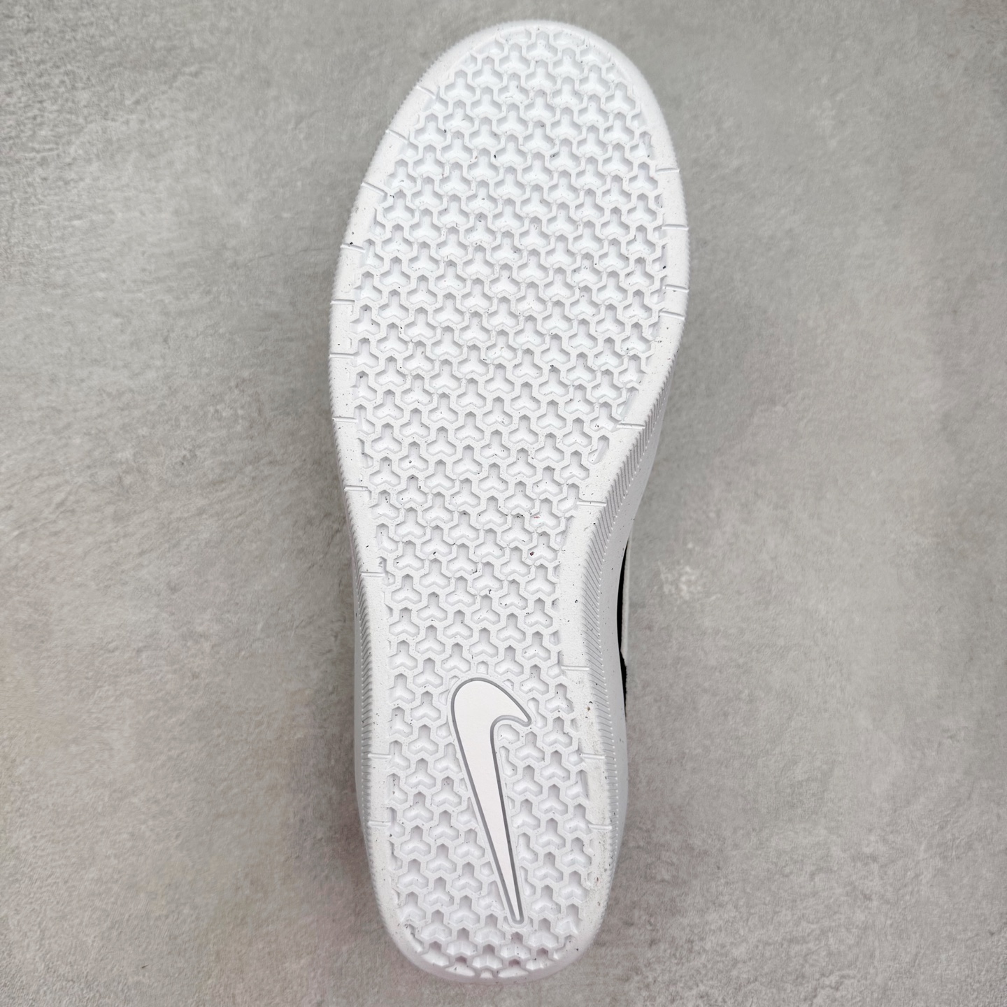 图片[9]-NK SB Force 58 空军58系列低帮休闲运动滑板板鞋 CZ2959-002 鞋面由帆布和麂皮拼接 层次感丰富 搭配硫化外底 耐磨耐穿 鞋舌及中底后跟处饰有SB Logo 表明鞋款身份 采用包边设计 经久耐穿 硫化结构则有效提升灵活性 穿上这款全新推出的创意力作 助你耀动街头 尺码：36 36.5 37.5 38 38.5 39 40 40.5 41 42 42.5 43 44 45-选品中心