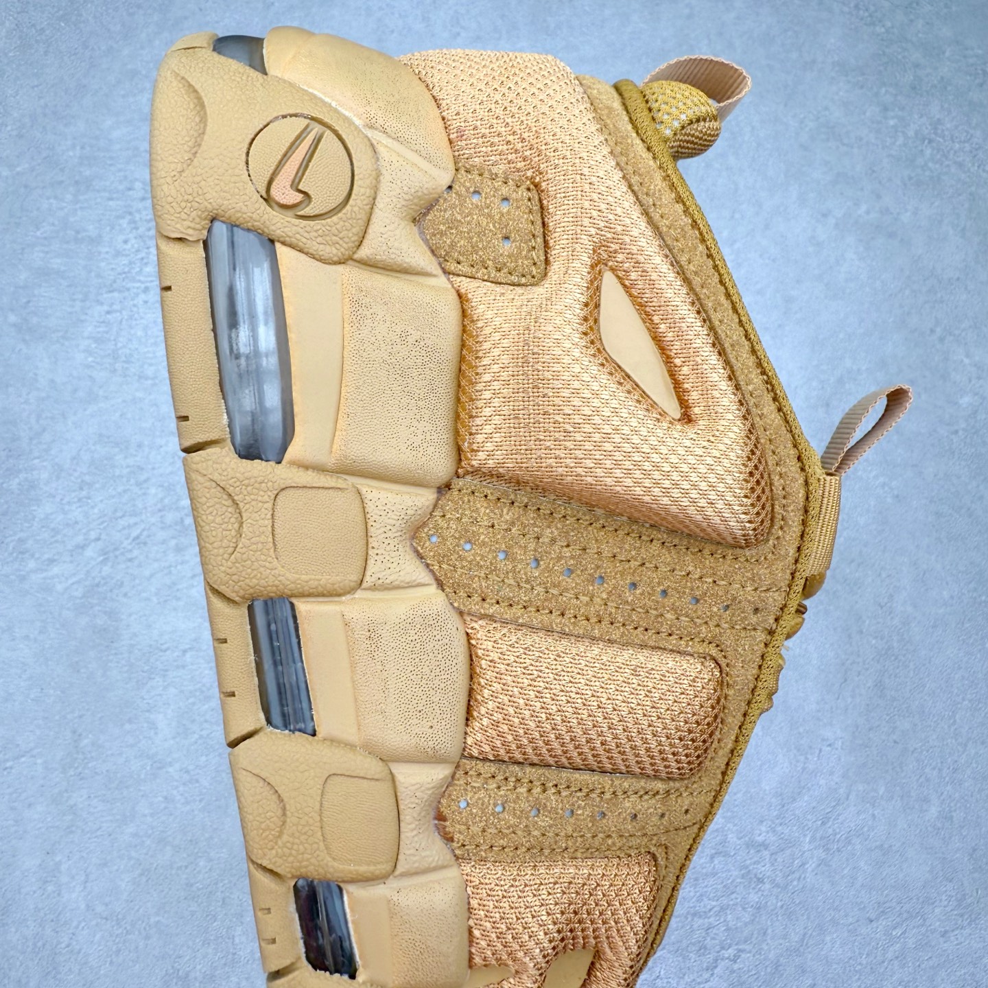 图片[6]-NK Air More Uptempo 皮蓬舒适防滑耐磨 低帮 复古篮球鞋 男女同款 实拍调校N版已经零色差零失真 百分百还原实物色彩所见即所得 不存在货不对板色差等低级问题 选购参考实物拍摄 不混卖不参货 只用心做好货严格选品 承诺混一赔十 尺码：36 36.5 37.5 38 38.5 39 40 40.5 41 42 42.5 43 44 44.5 45-选品中心