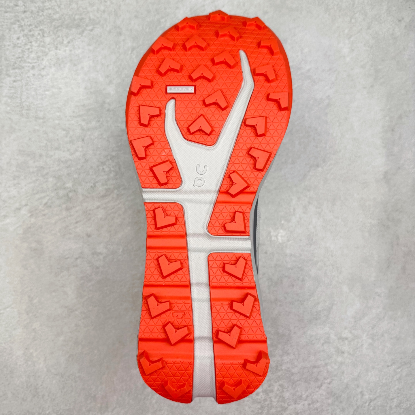 图片[9]-On昂跑 Cloudvista 2 舒适轻盈防滑透气回弹 低帮 越野跑步鞋 此运动品牌 开创于2010年 缓震着陆、强效回弹、轻柔质感的设计构思始终是ON研制关键 与此同时基于“为全球提供革新性的跑步感受”信念 陆续推出了多款跑鞋及其以专业运动人体跑步工程学为设计关键的功能性跑步服饰设备 让跑者不费力气地畅快畅跑 尺码：36 36.5 37.5 38 38.5 39 40 40.5 41 42 42.5 43 44 44.5 45-选品中心